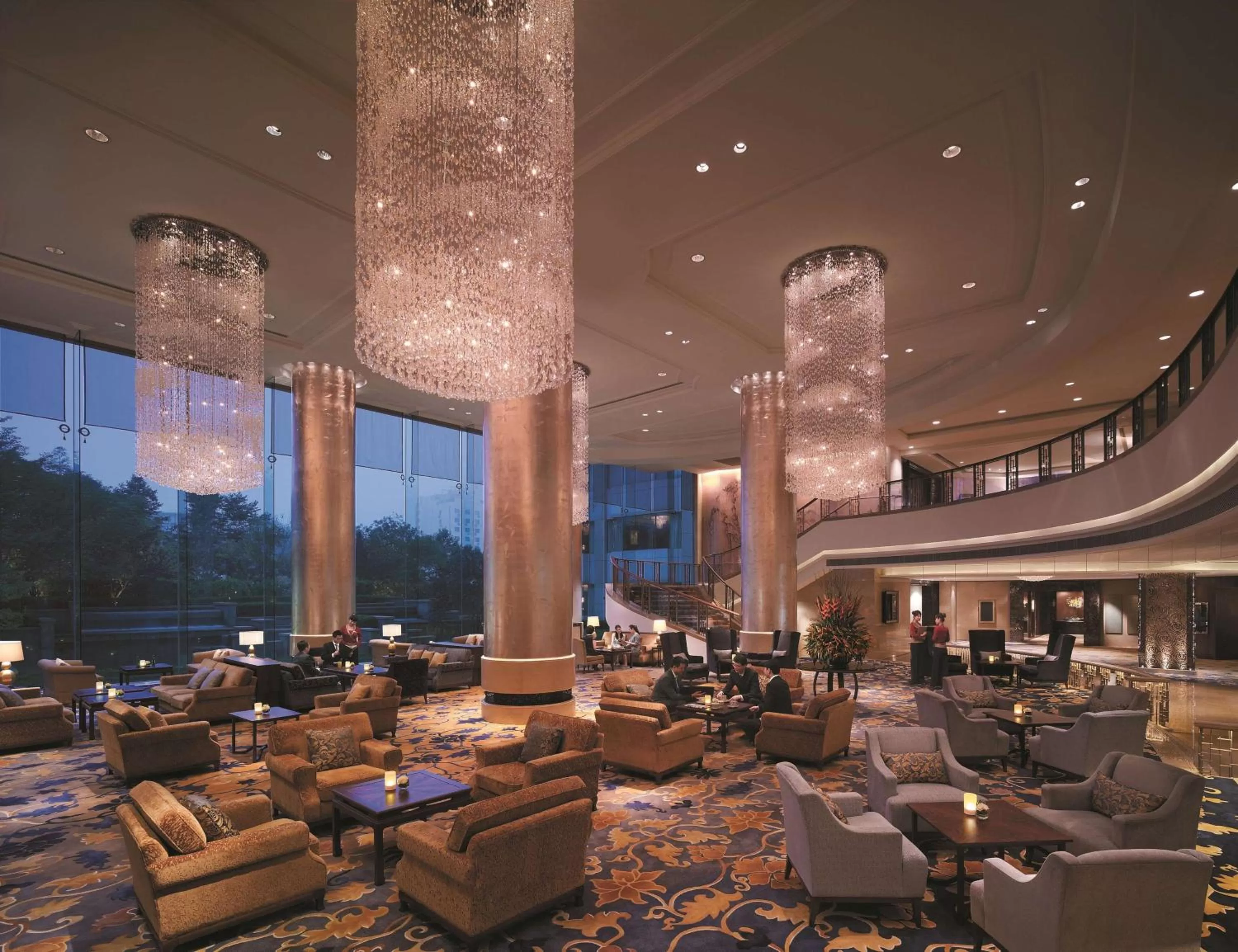 Lounge or bar in Shangri-La Qingdao