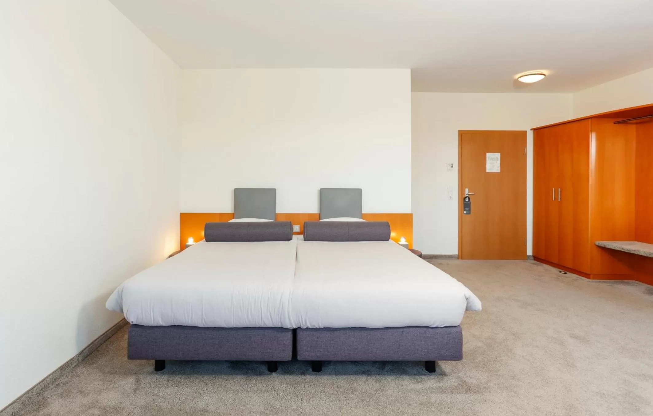 Photo of the whole room, Bed in Hotel am Rhein