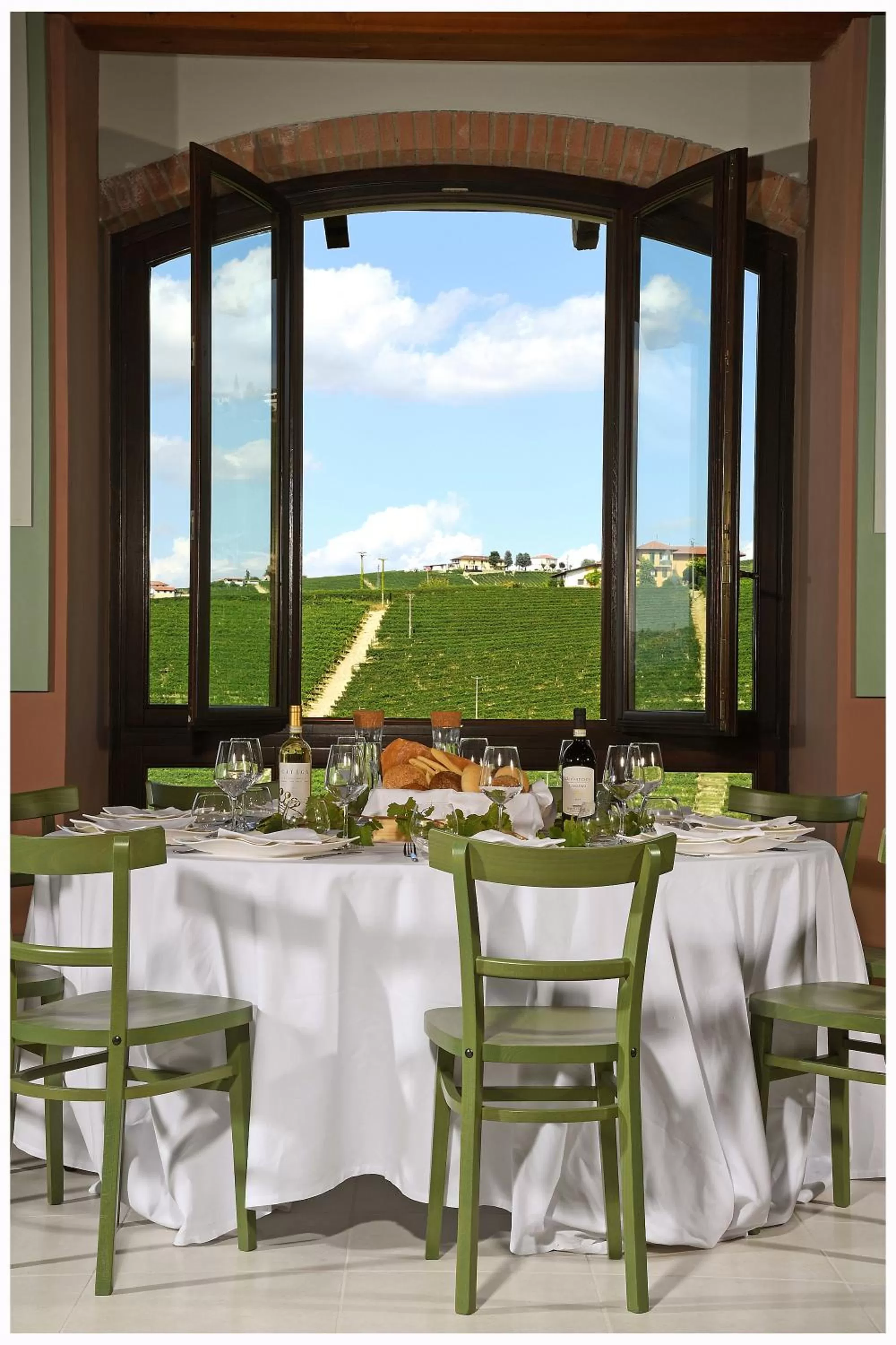 Restaurant/places to eat in Panoramic Villa Garassino - country rooms and fine restaurant