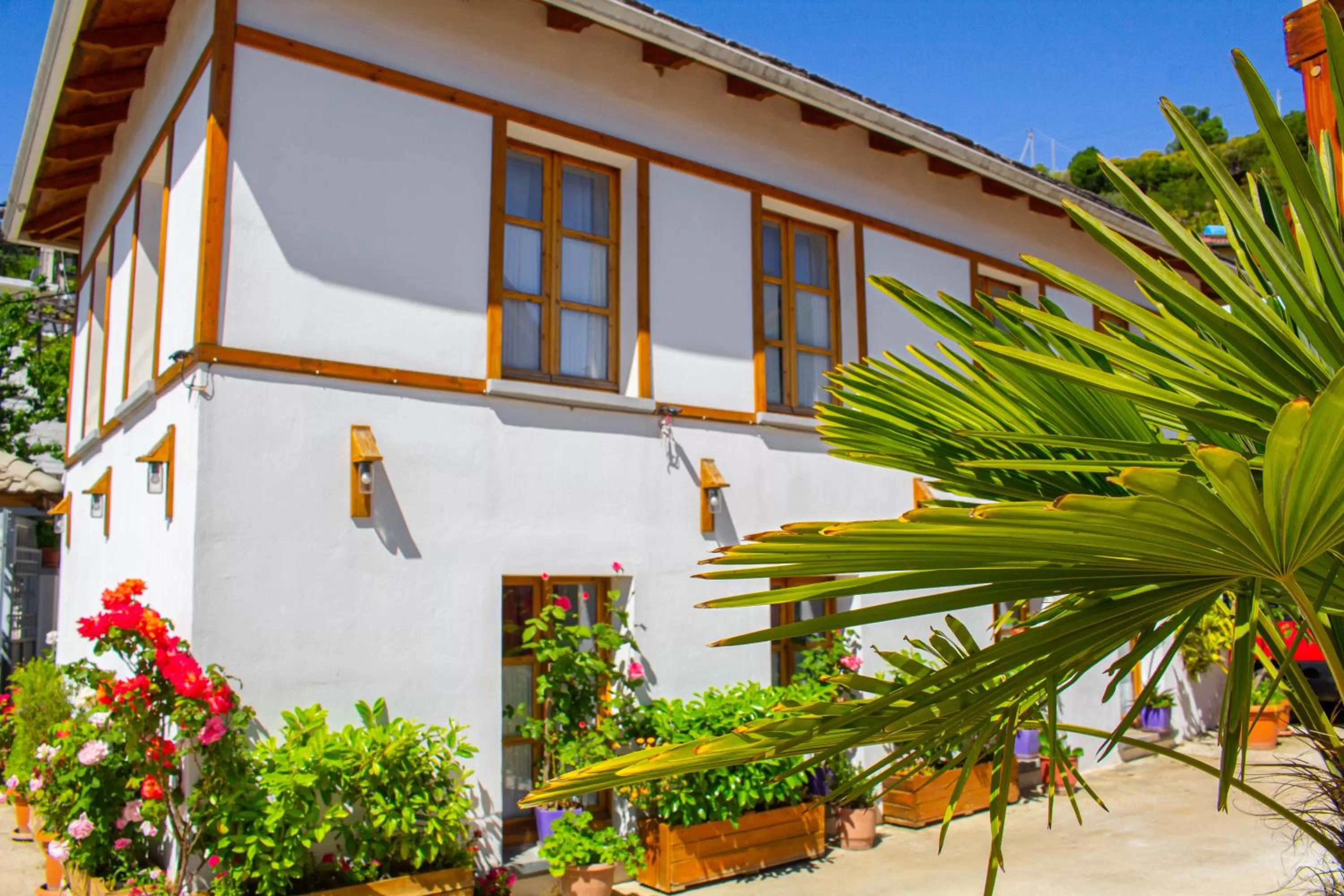 Property Building in Hotel Bebej Tradicional