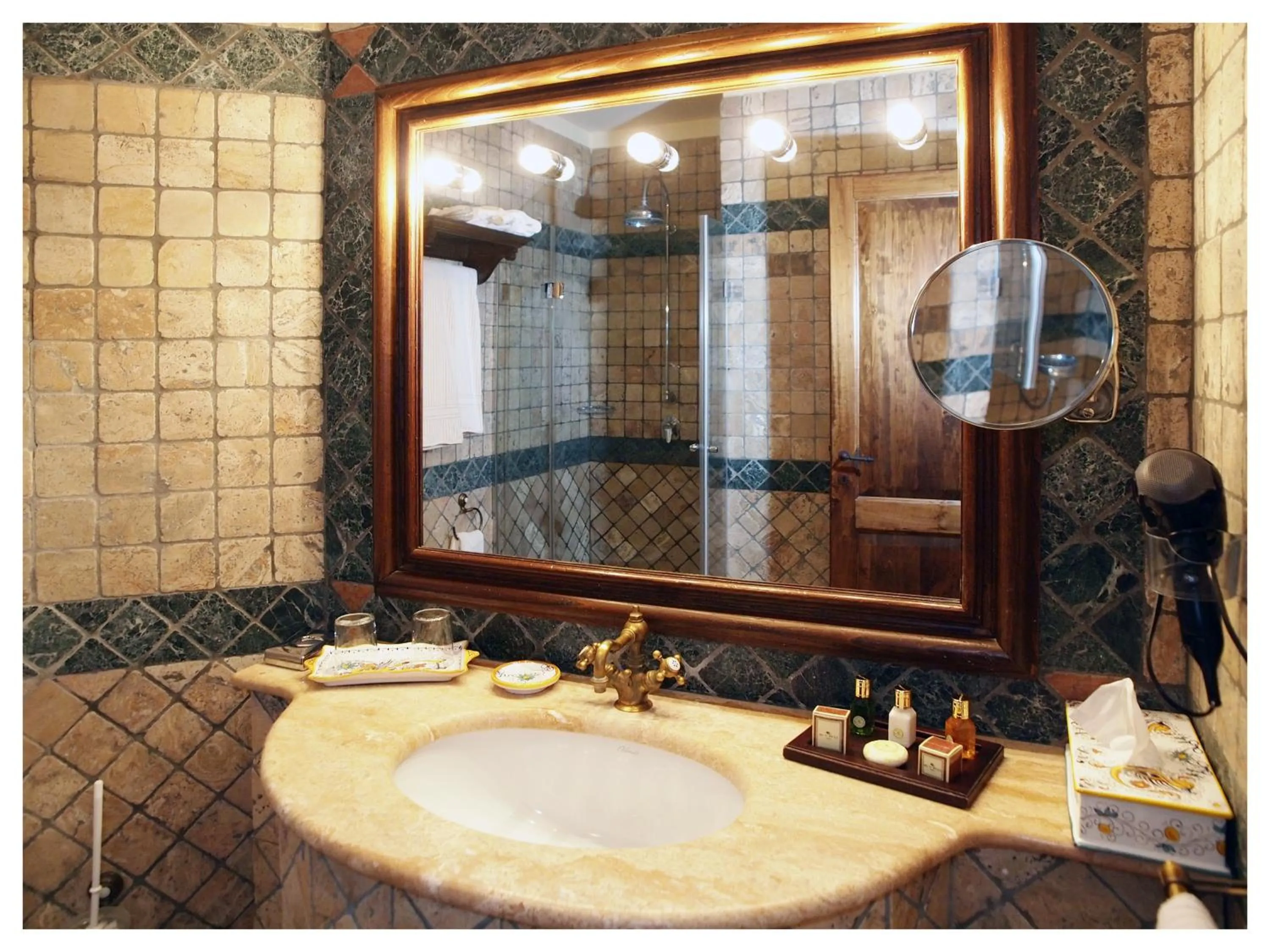 Bathroom in Relais Todini - Residenza d'epoca - Luxury Historic house