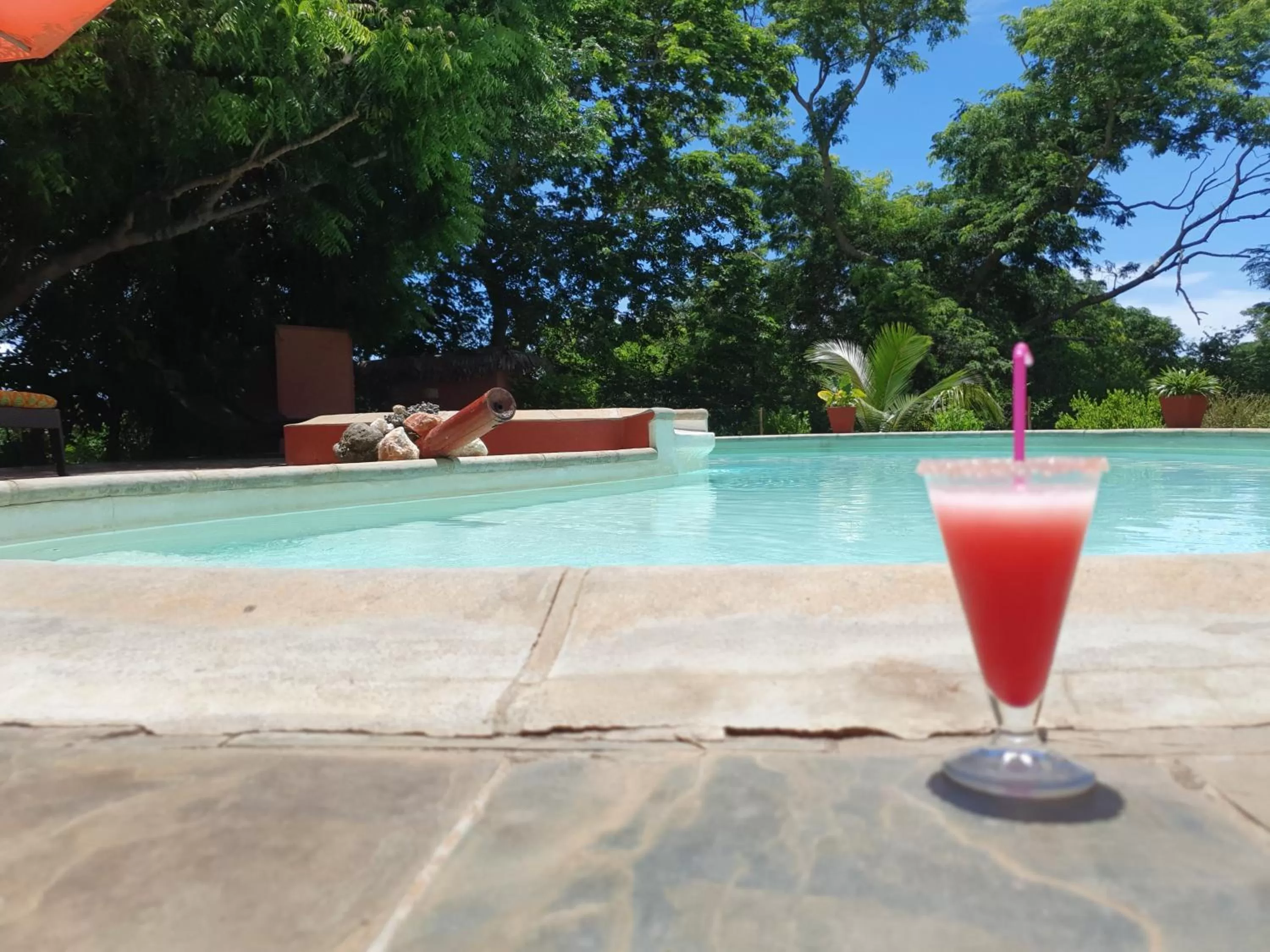 Swimming Pool in Hotel Lakana Ramena