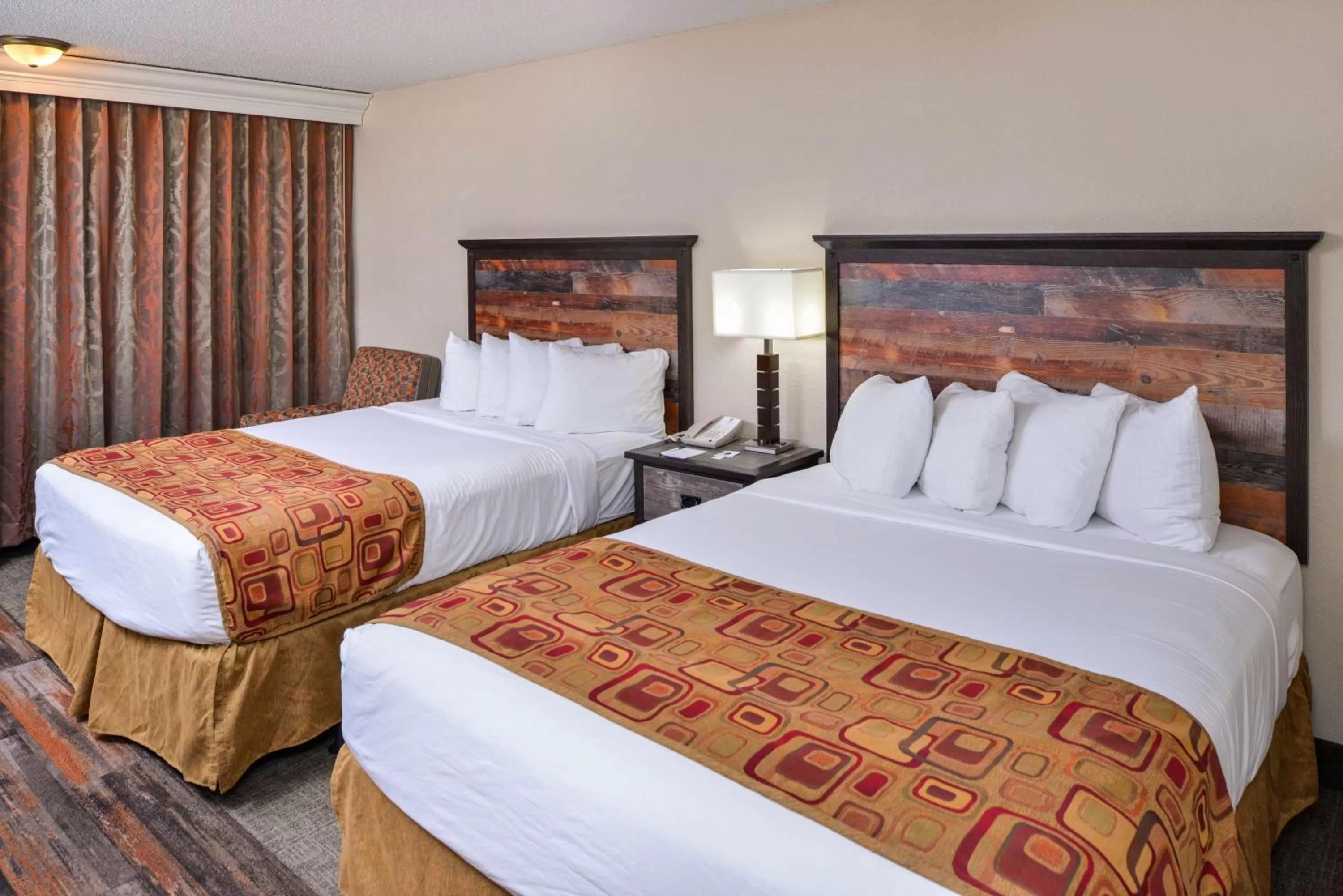 Photo of the whole room, Bed in Best Western Kelly Inn - Yankton