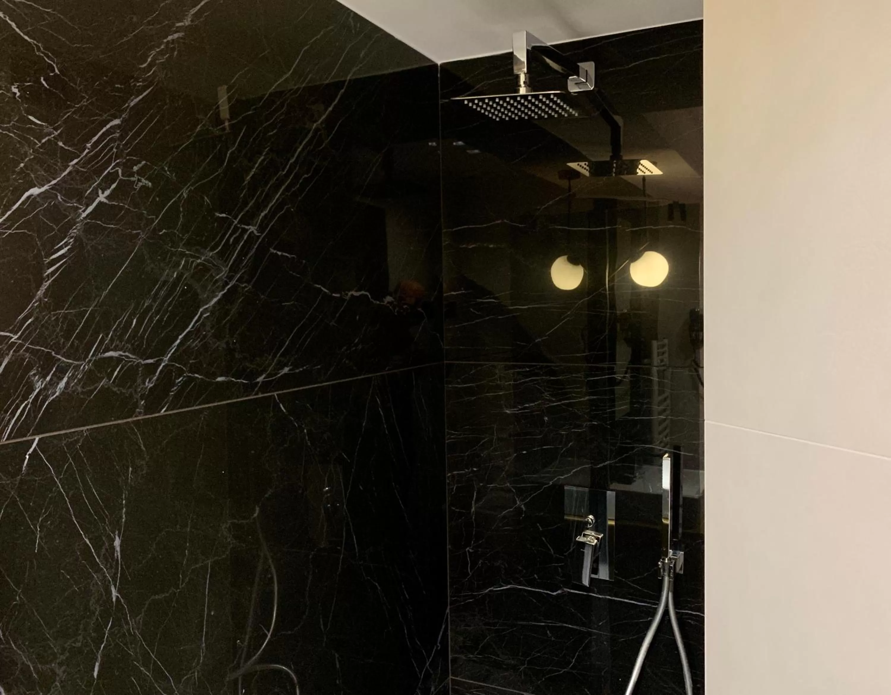 Bathroom in Toledo Boutique Rooms