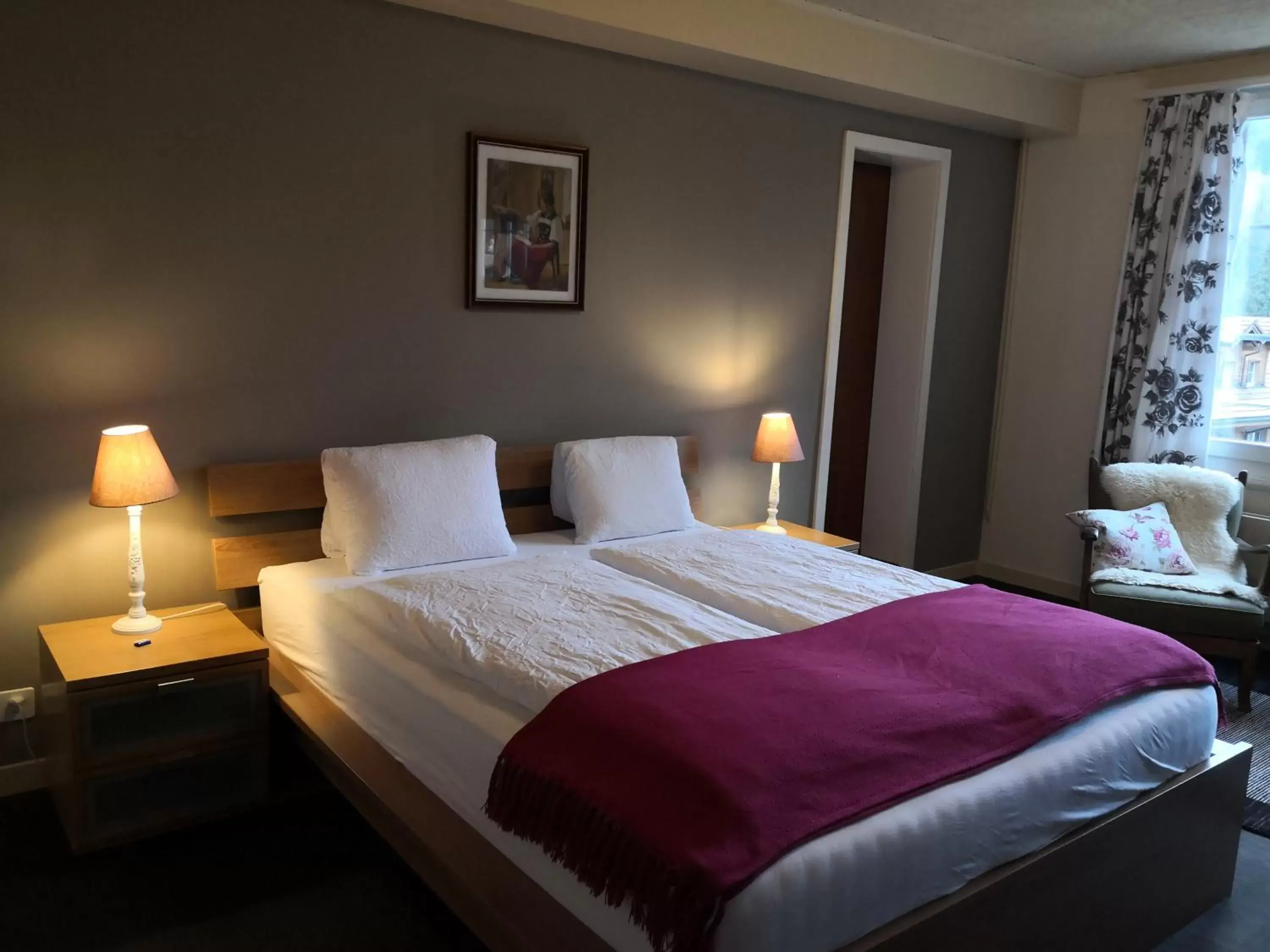 Double Room with Mountain View in Alpenrose Hotel and Gardens Double Room with Mountain View in Alpenrose Hotel and Gardens