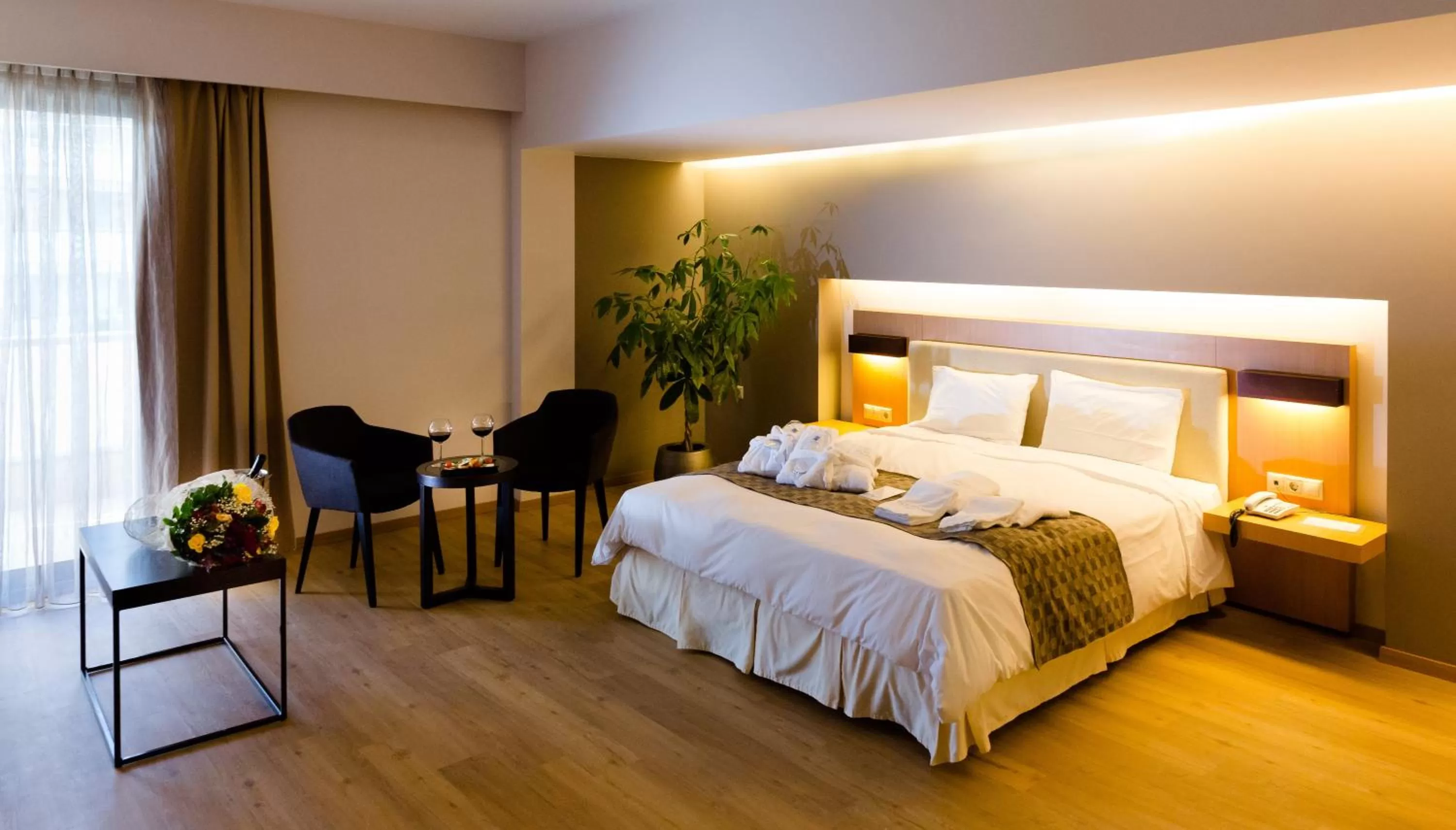 Photo of the whole room, Bed in Philippos Xenia Hotel