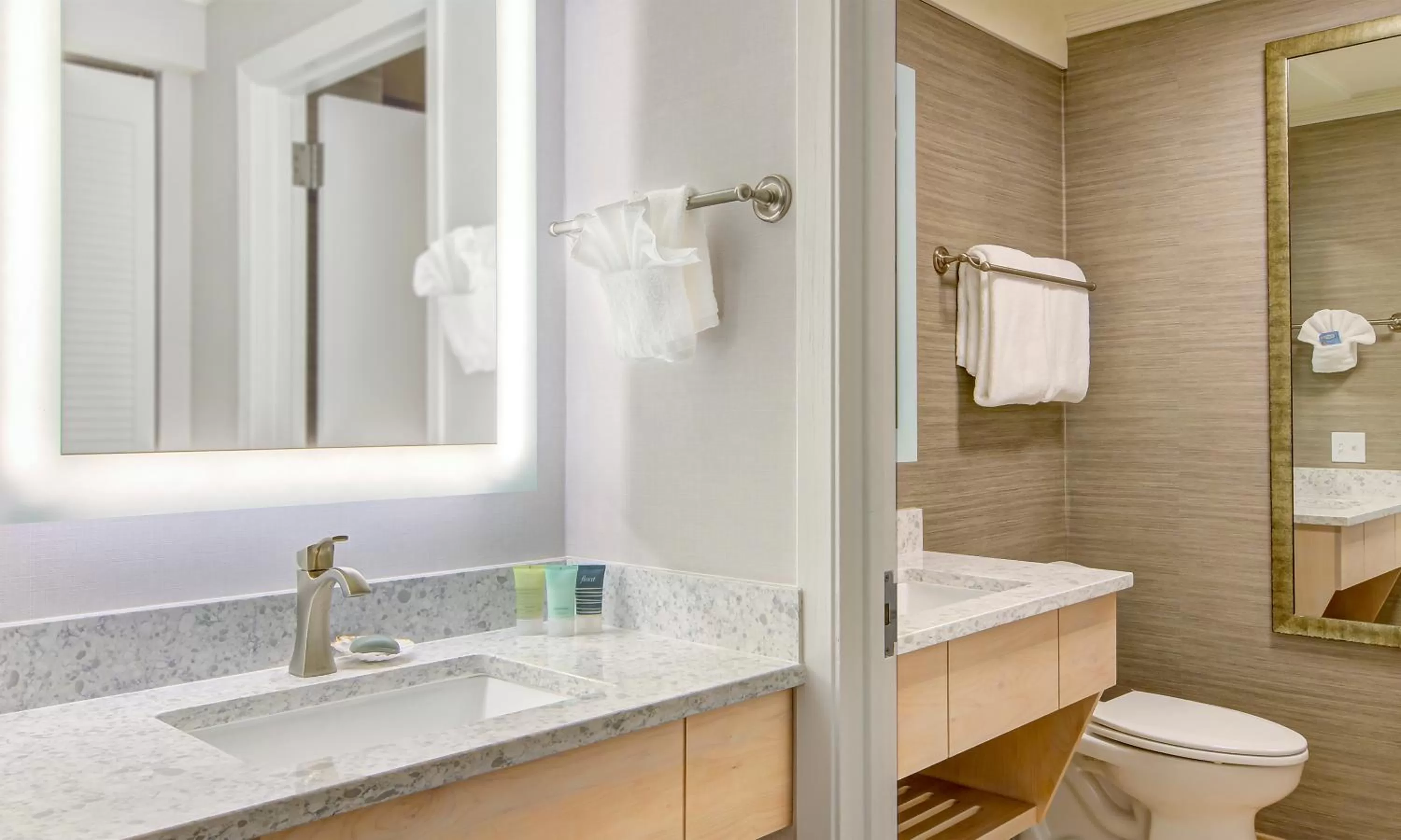 Bathroom in Hallmark Resort - Newport