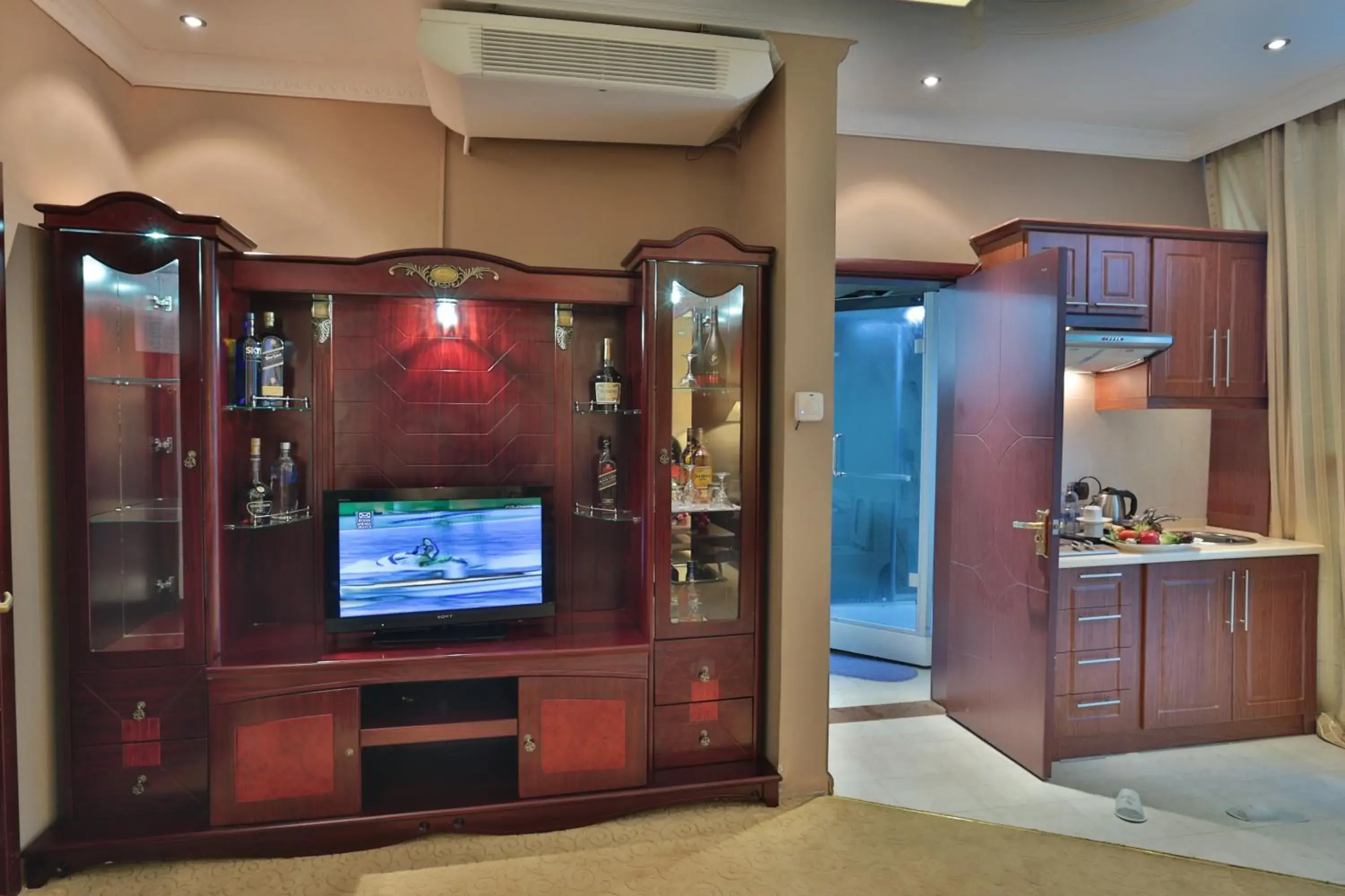 Deluxe Suite in Friendship International Hotel Deluxe Suite in Friendship International Hotel