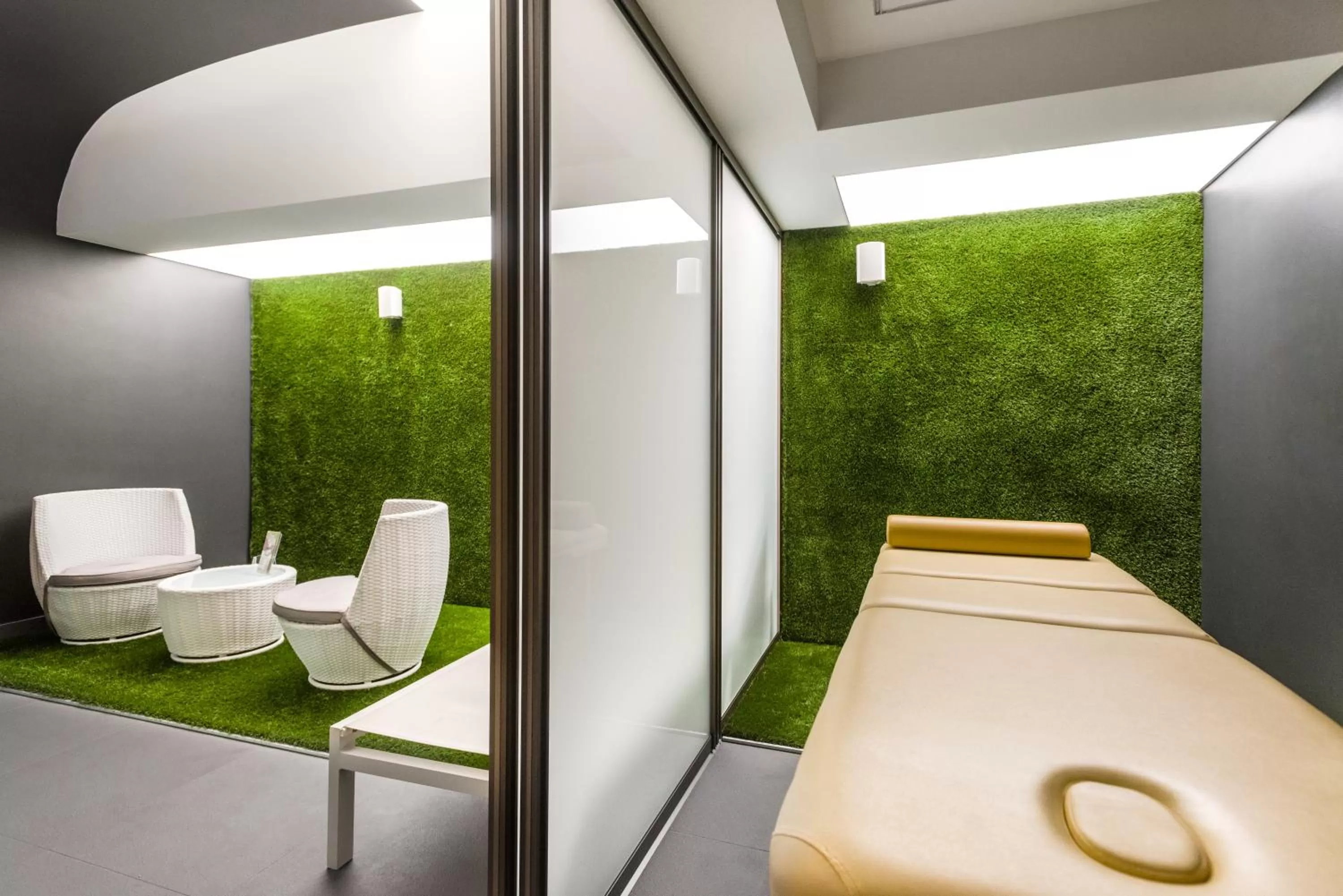 Fitness centre/facilities in Hotel Moments Budapest by Continental Group