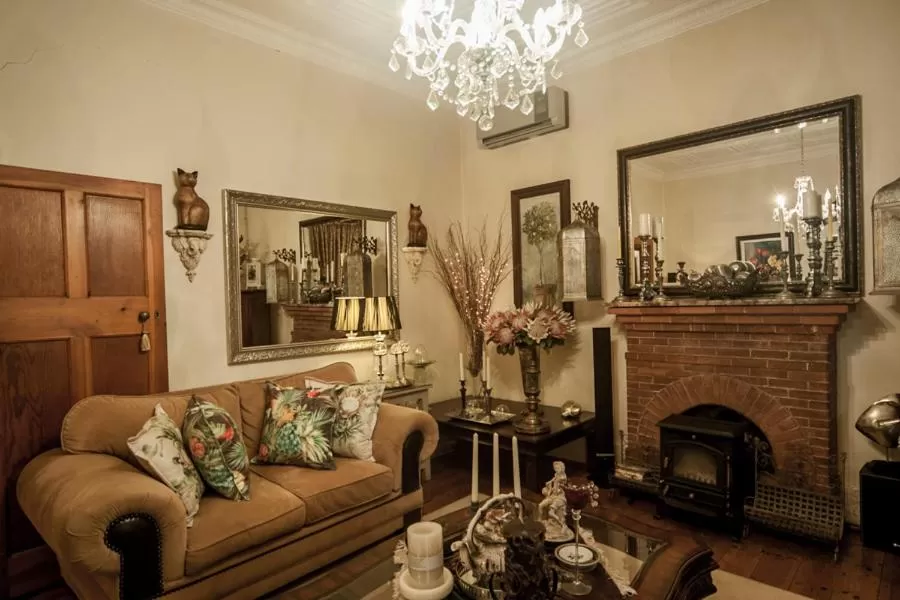 Living room in 79 On Ridge