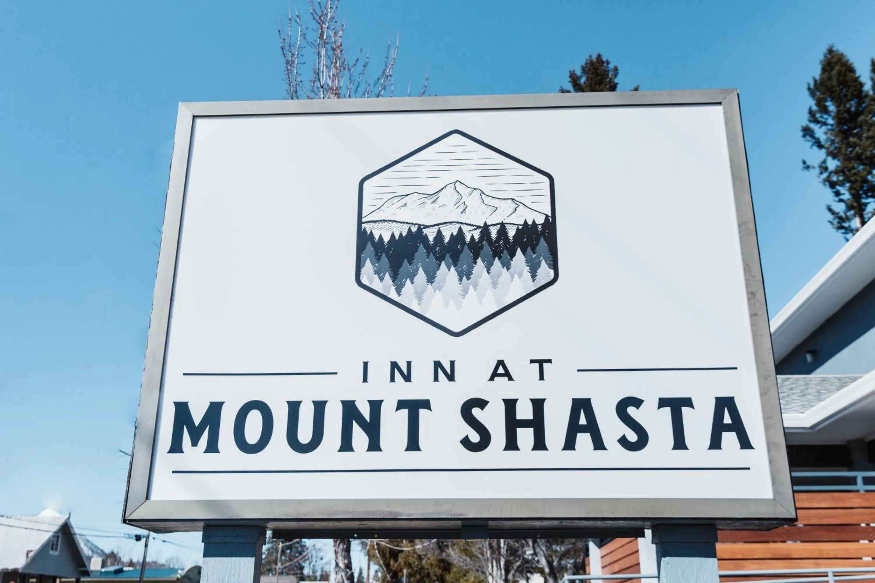 Property logo or sign in Inn At Mount Shasta