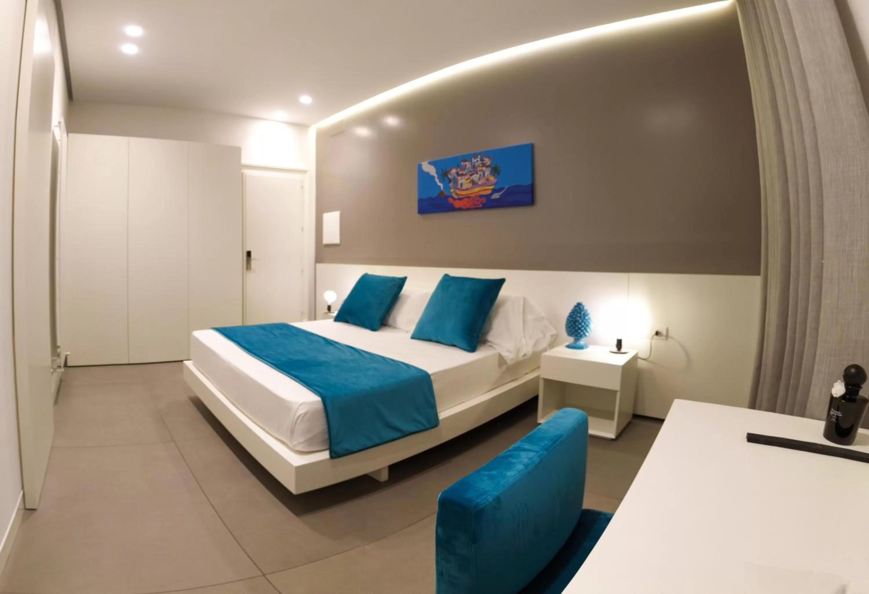 Photo of the whole room, Bed in FuoriSquadra