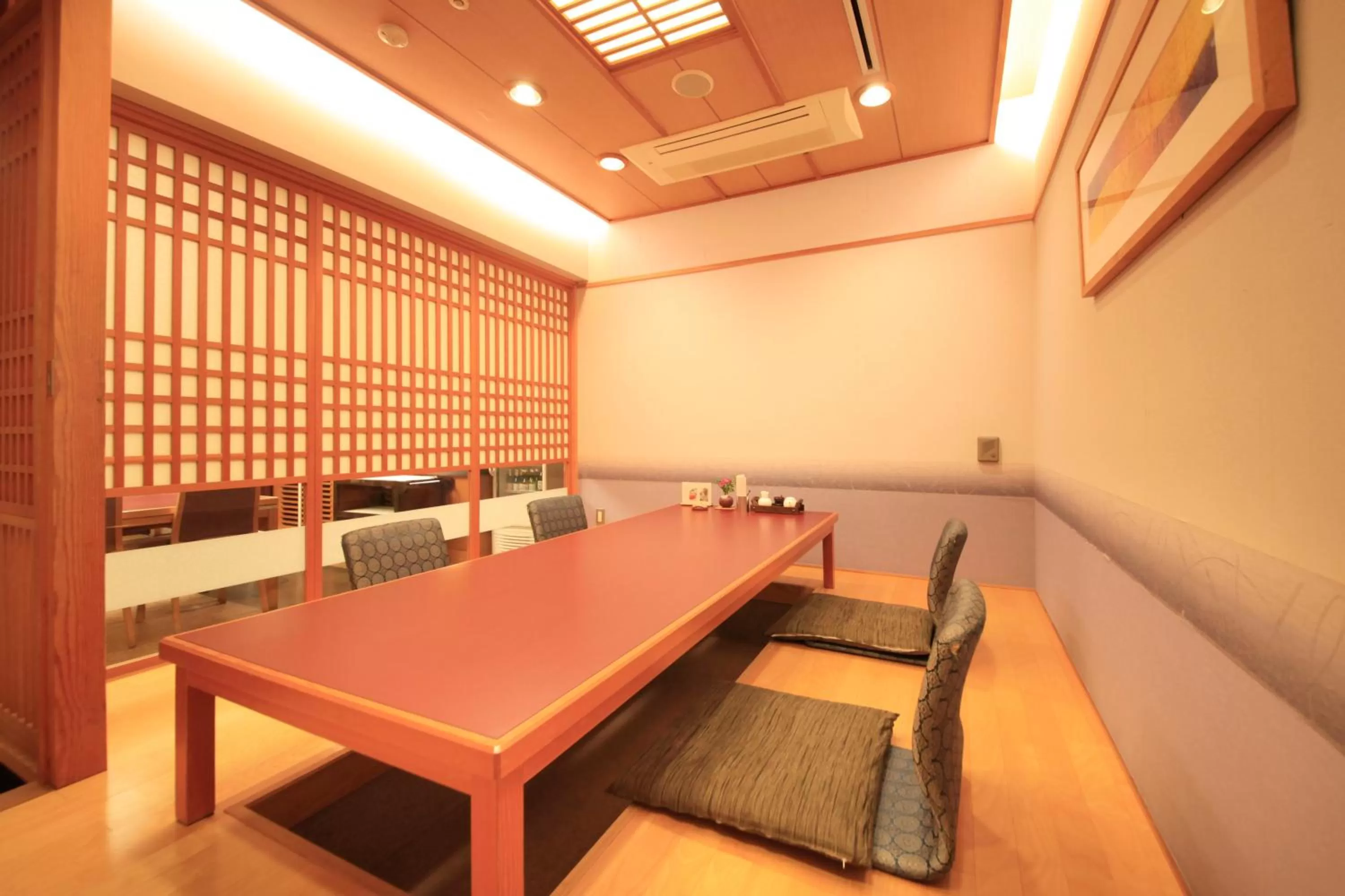 Restaurant/places to eat in Quintessa Hotel Ogaki