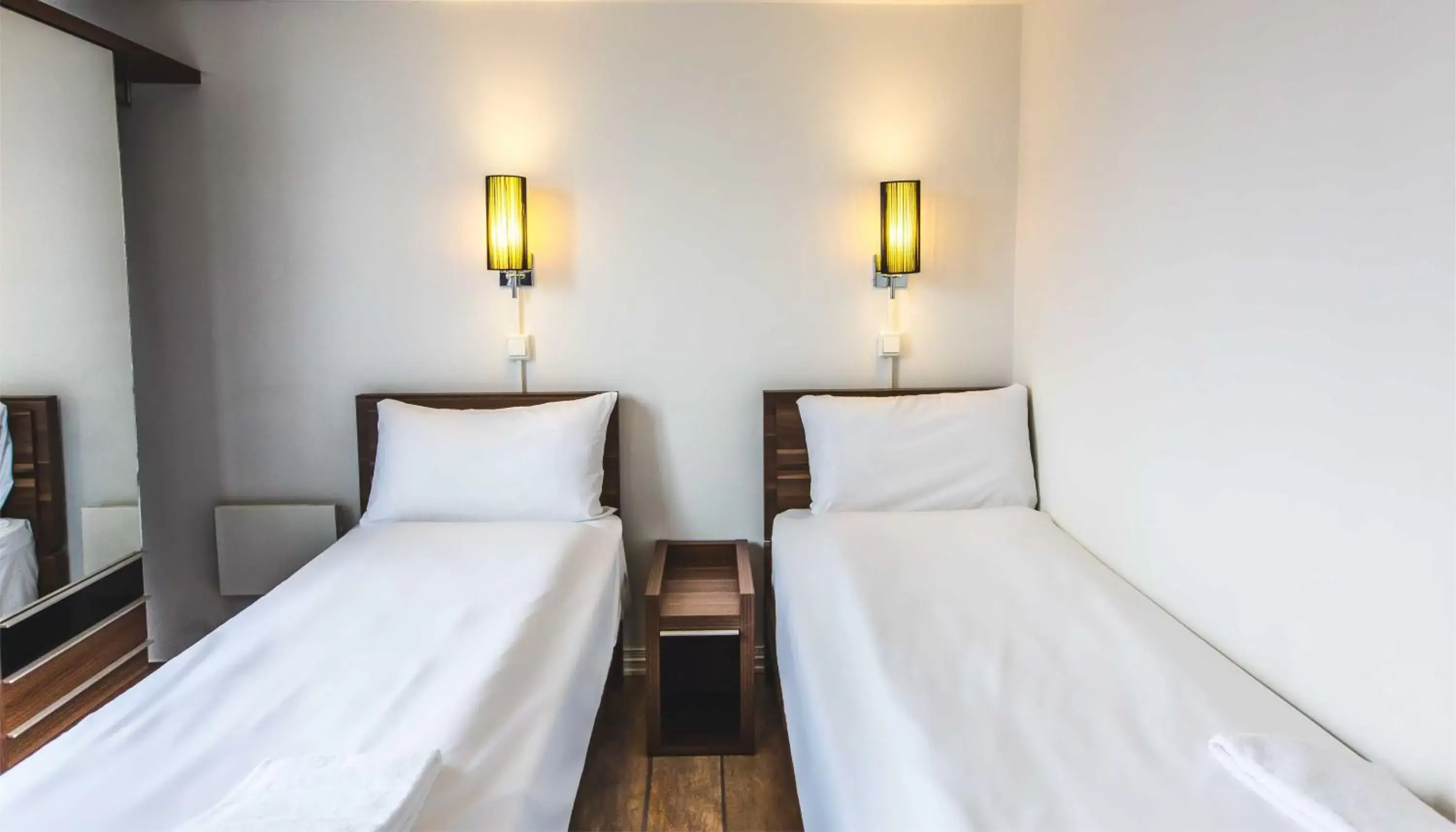 Two-Bedroom Apartment (4 Adults) in Central City Apartments Two-Bedroom Apartment (4 Adults) in Central City Apartments