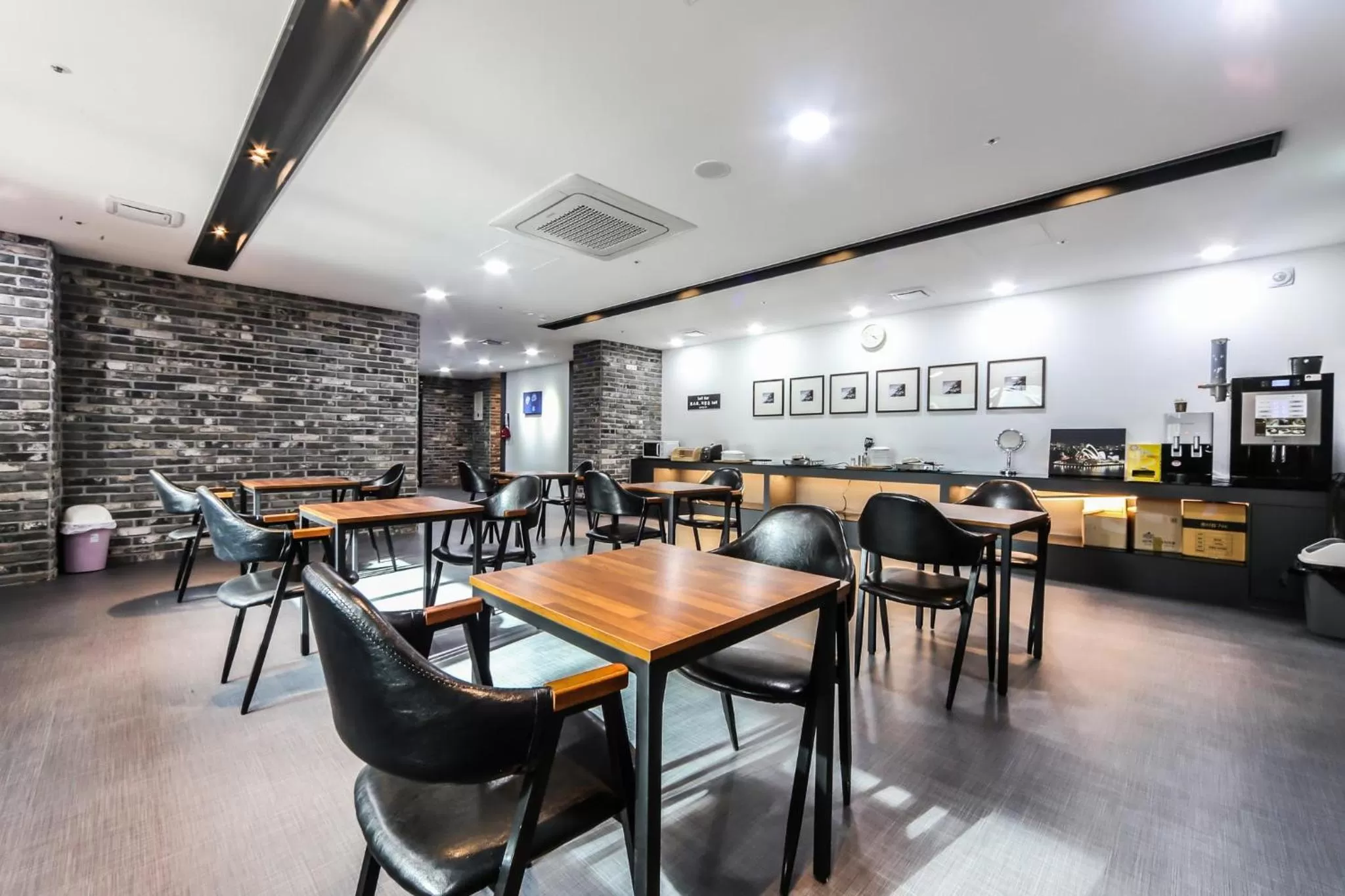 Restaurant/places to eat in Seomyeon Brown-dot hotel Gold