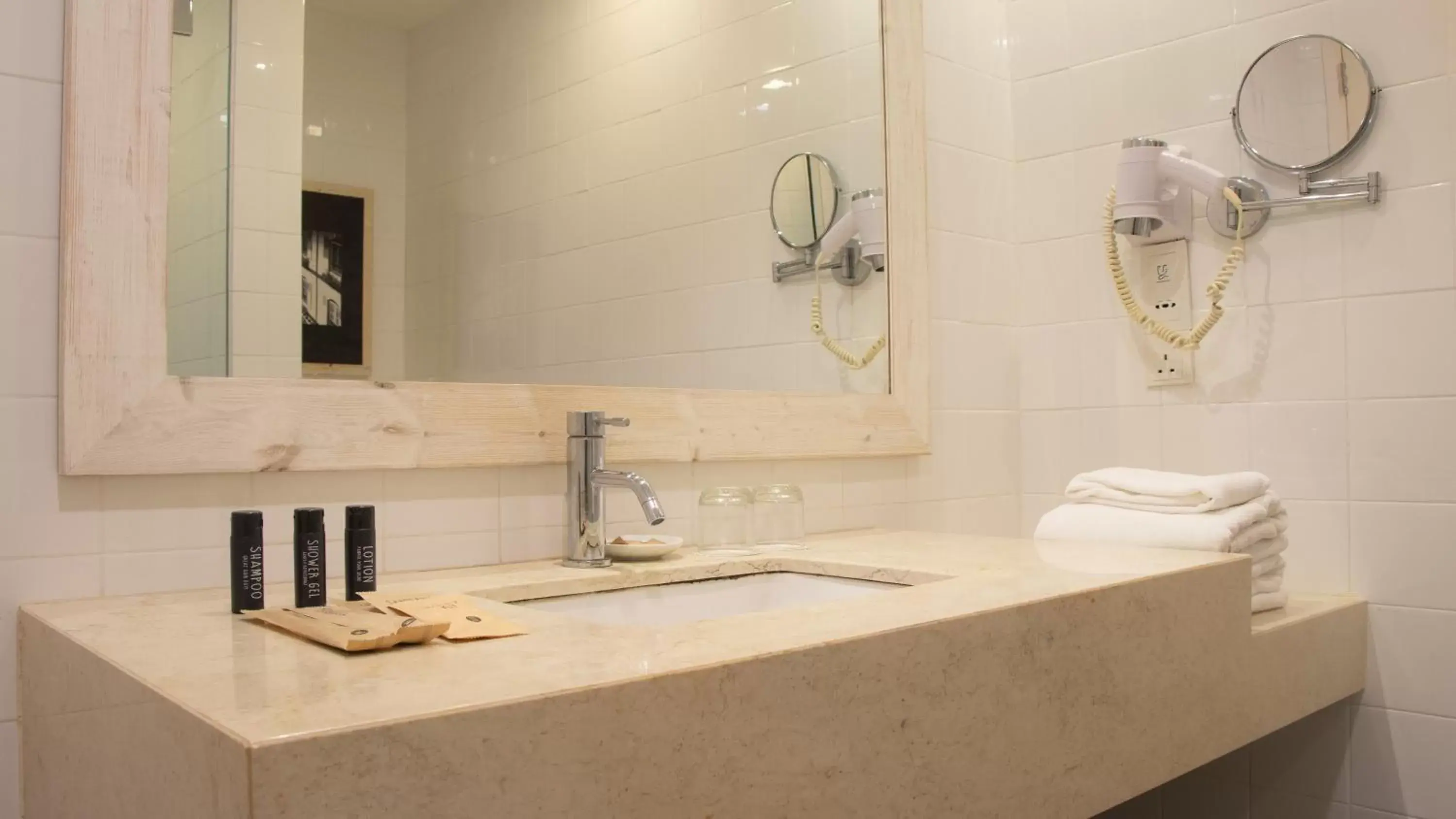 Deluxe King Room in Colmar Tropicale Deluxe King Room in Colmar Tropicale