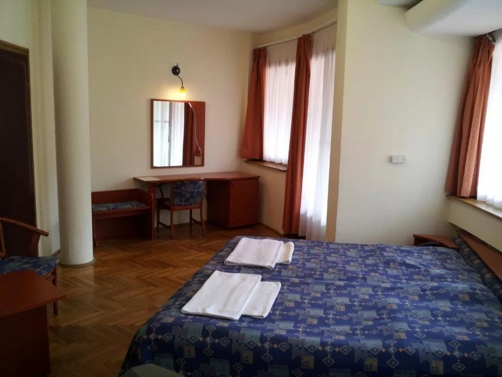 Photo of the whole room, Bed in Fenyves Hotel Békéscsaba