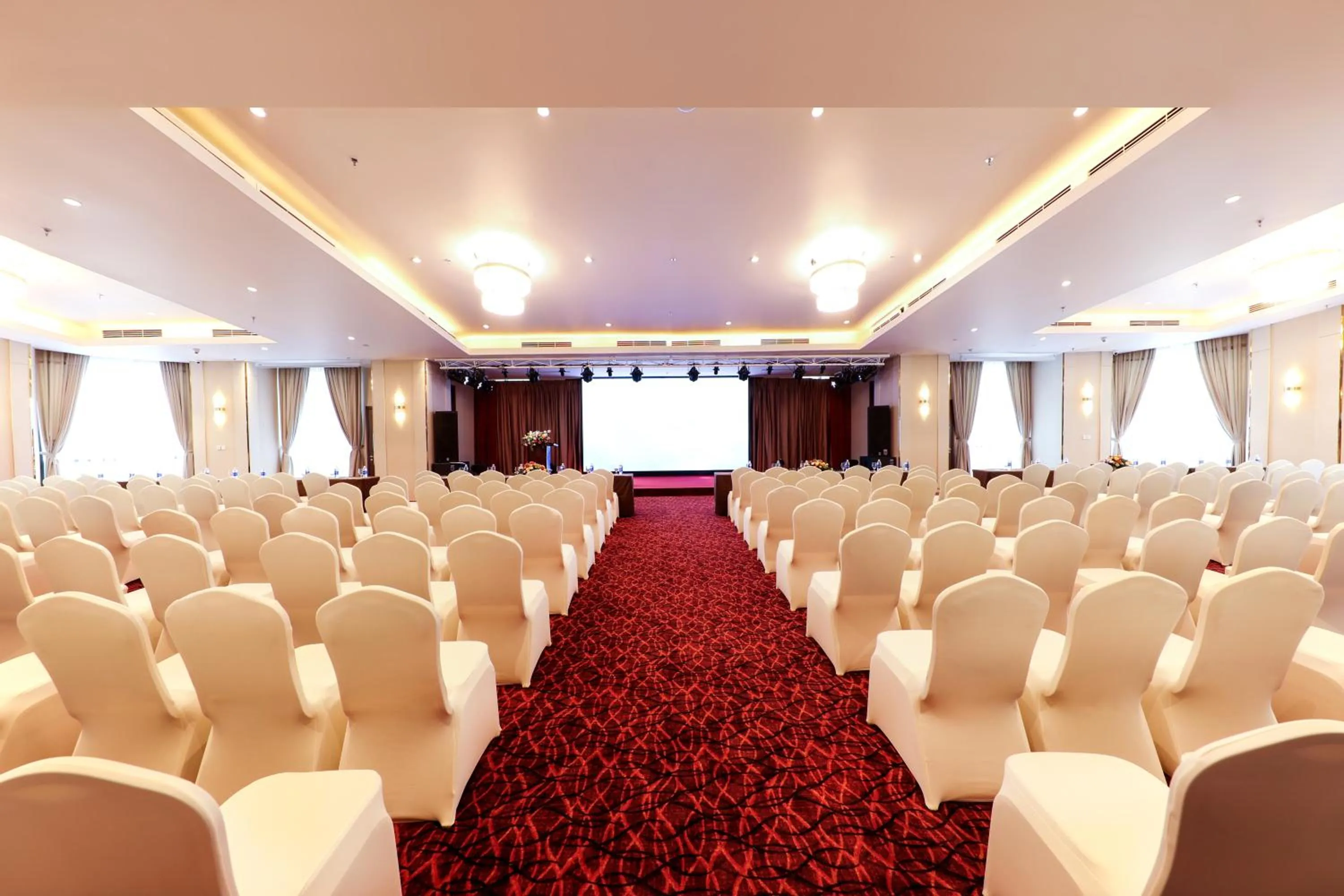 Banquet/Function facilities in Grand Vista Hanoi