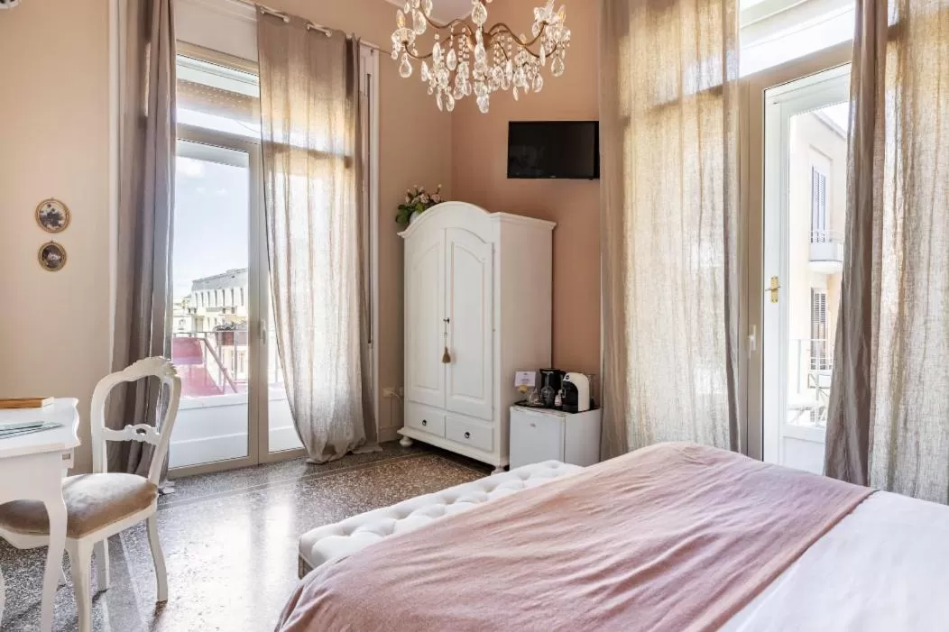 TV and multimedia, Bed in Joy's Bnb Ortigia