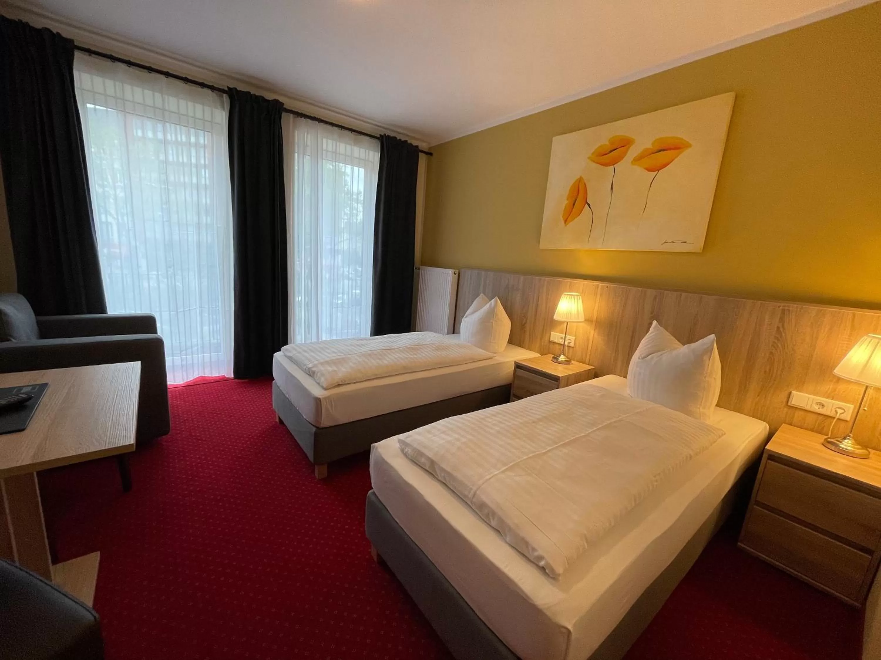 Photo of the whole room, Bed in Palm Premium Hotel & Apartments