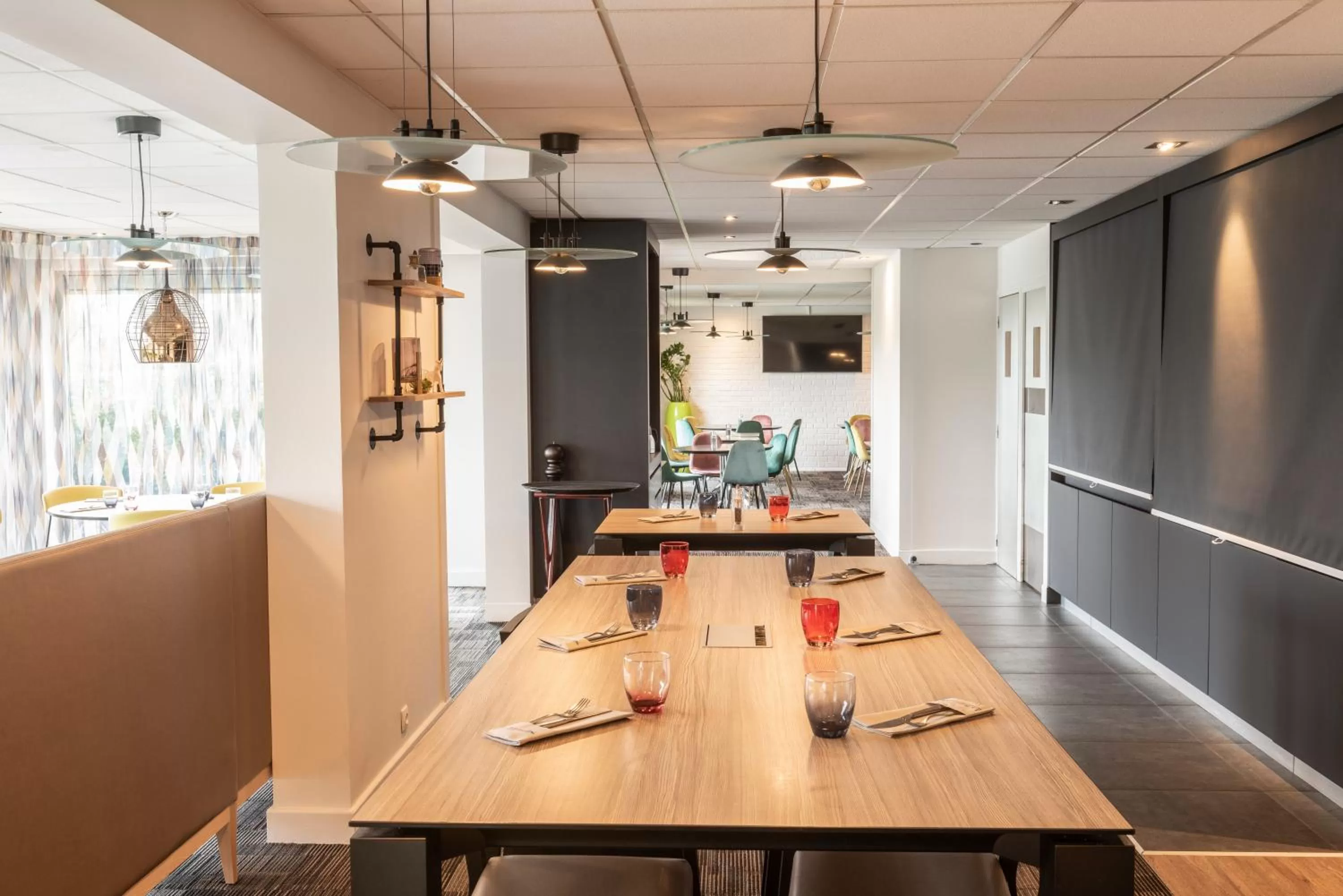 Restaurant/places to eat in Hôtel Novotel Valenciennes