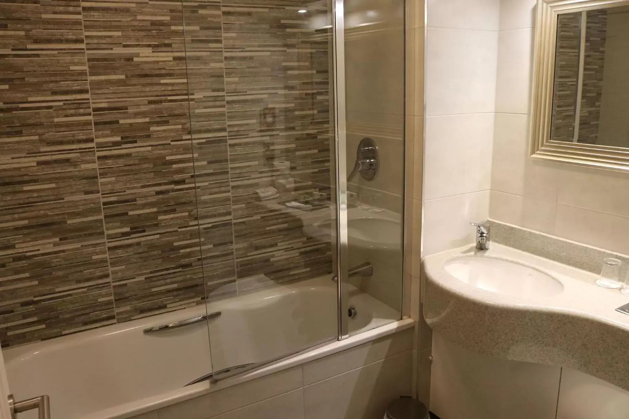 Twin Room in The Villa Country House Hotel Twin Room in The Villa Country House Hotel