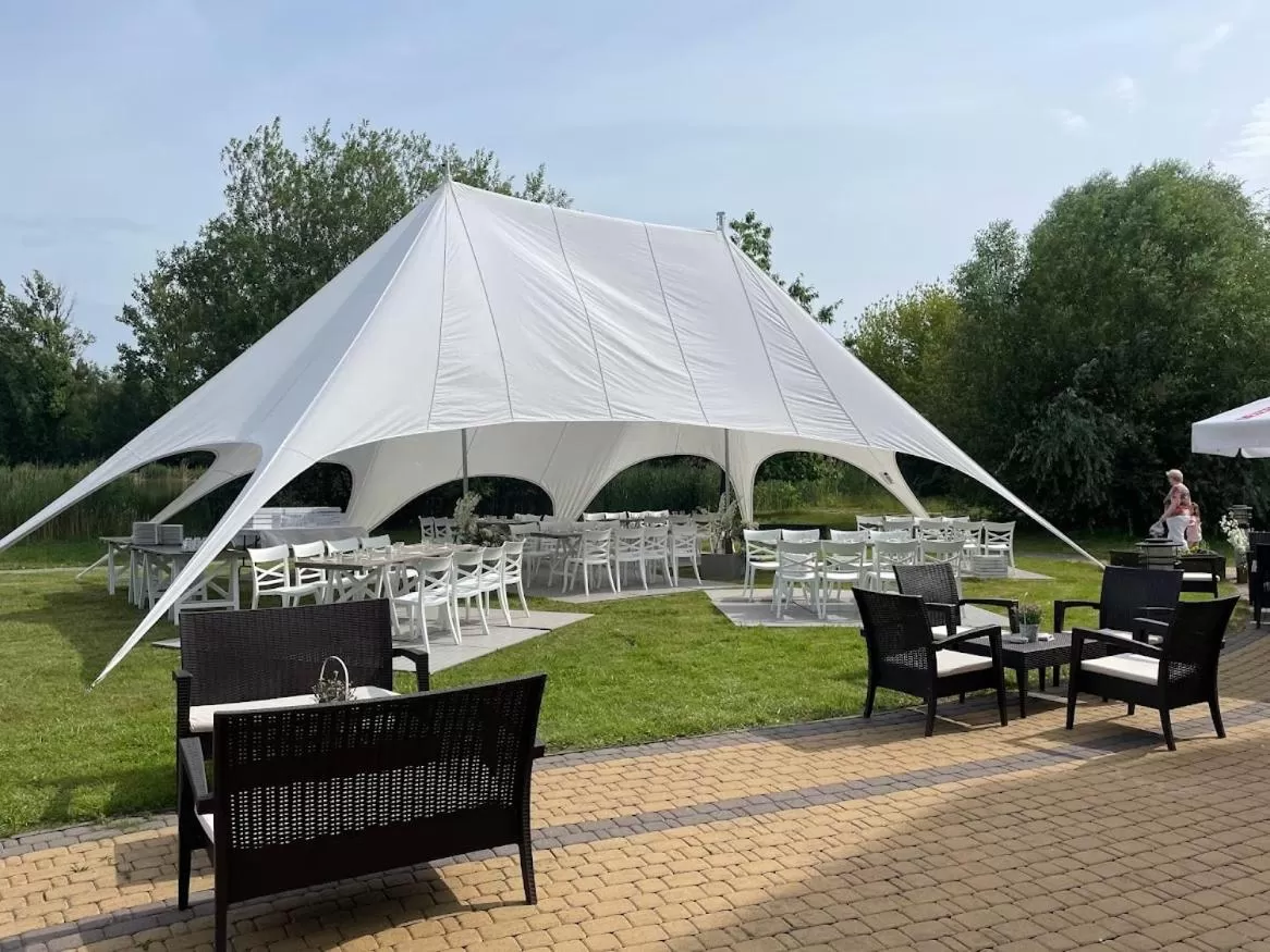 Restaurant/places to eat in Hotel Victor Pruszków DeSilva