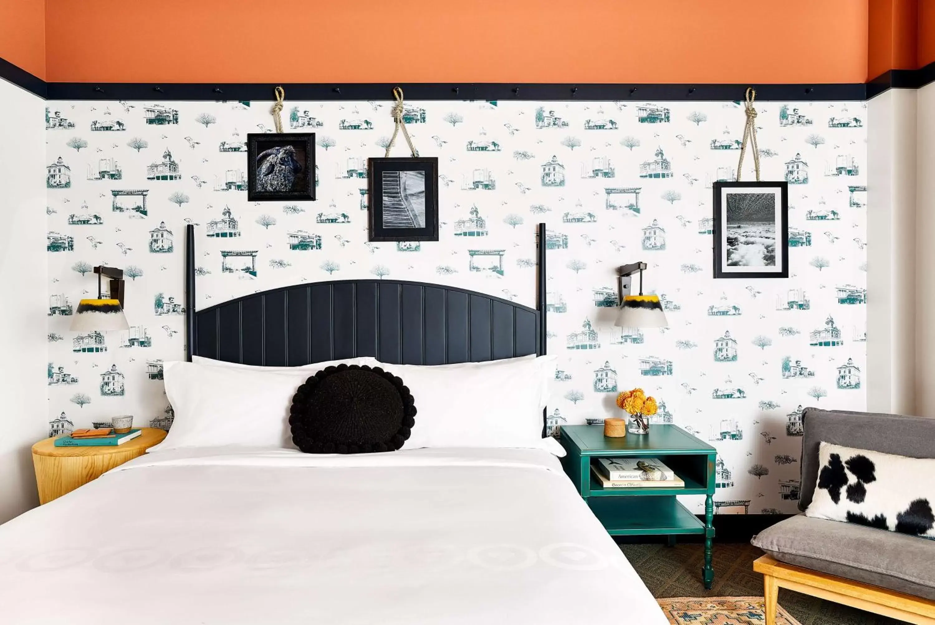 Queen Room in El Capitan Hotel Queen Room in El Capitan Hotel