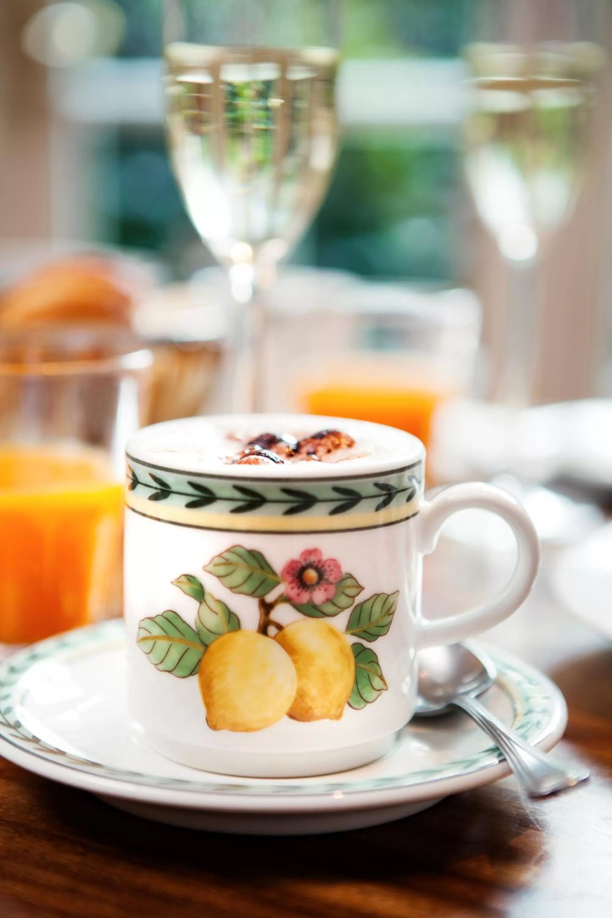 Food and drinks in THE GATE GARDEN Hotel