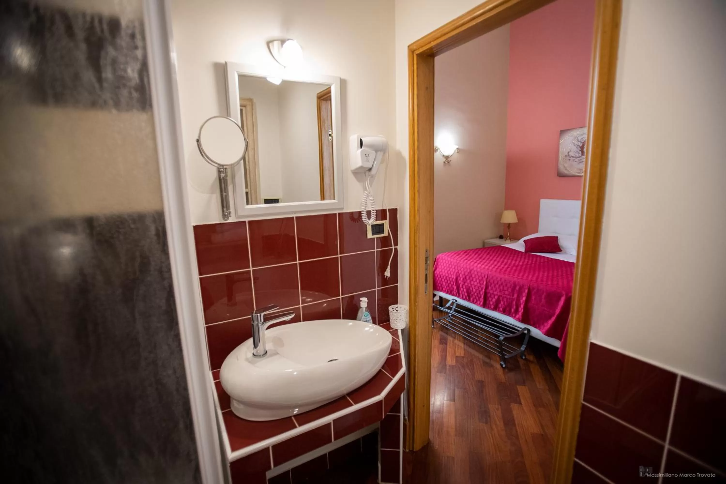 Bathroom, Bed in B&B Sicily Luxury