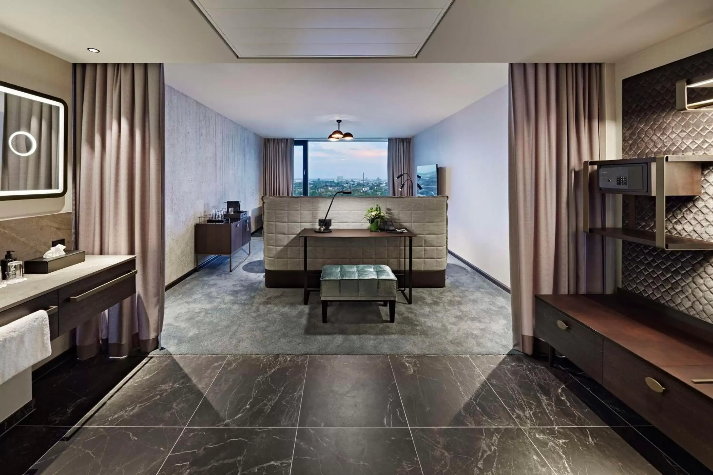 Premium King Room in Lindner Hotel Dusseldorf Seestern, part of JdV by Hyatt Premium King Room in Lindner Hotel Dusseldorf Seestern, part of JdV by Hyatt