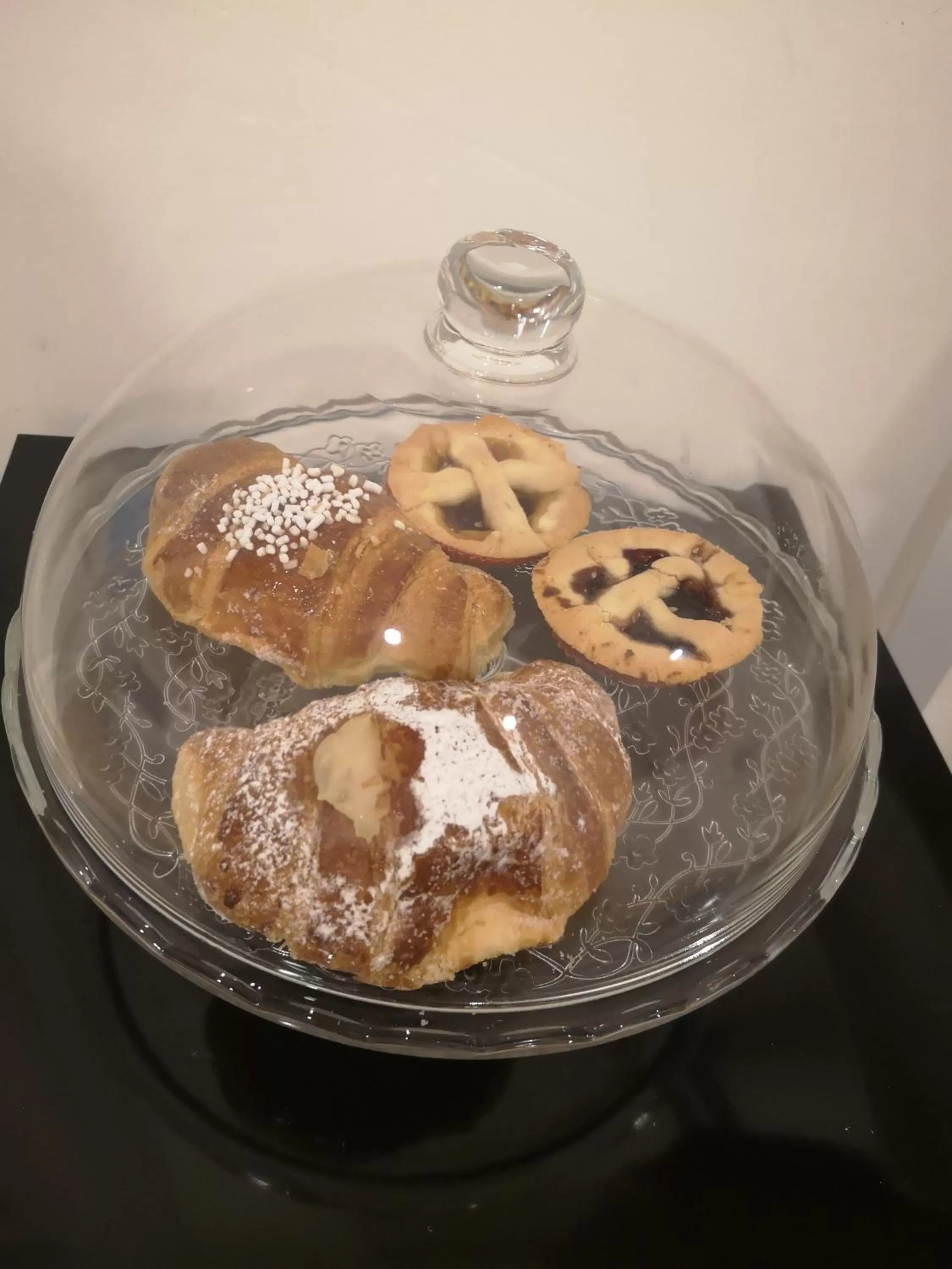 Food in Domus Luigi Leone II