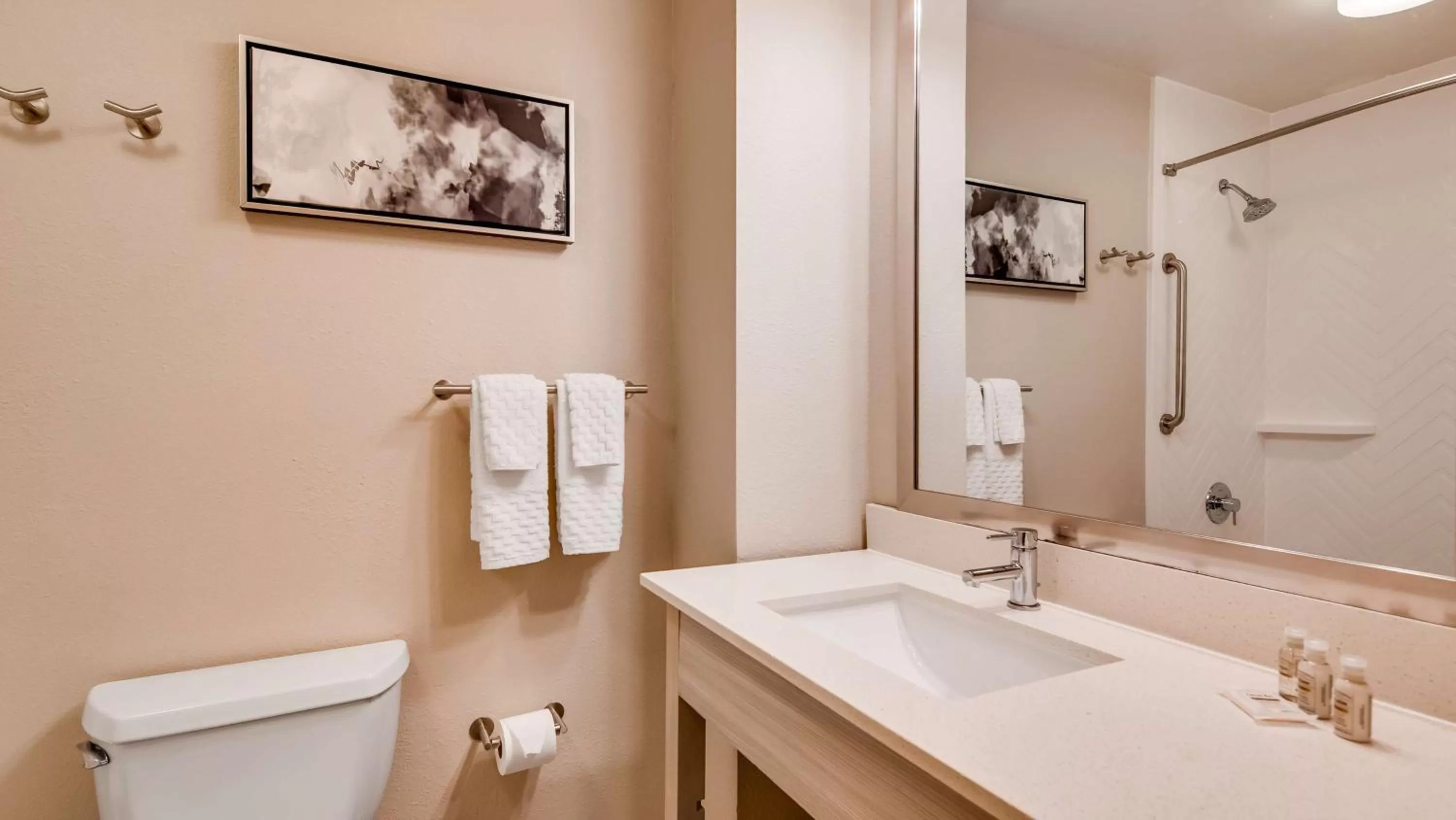 Queen Suite with Sofa Bed - Non-Smoking in Best Western Premier I-95 Savannah Airport/ Pooler West