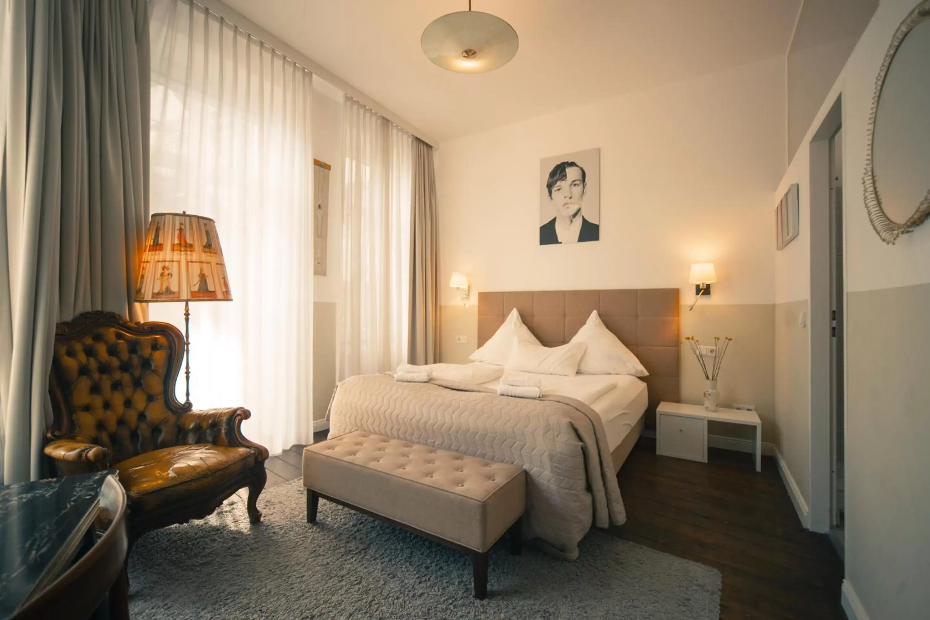 Deluxe Double Room - single occupancy in MAISON MARSIL - Boutique Hotel Köln Deluxe Double Room - single occupancy in MAISON MARSIL - Boutique Hotel Köln