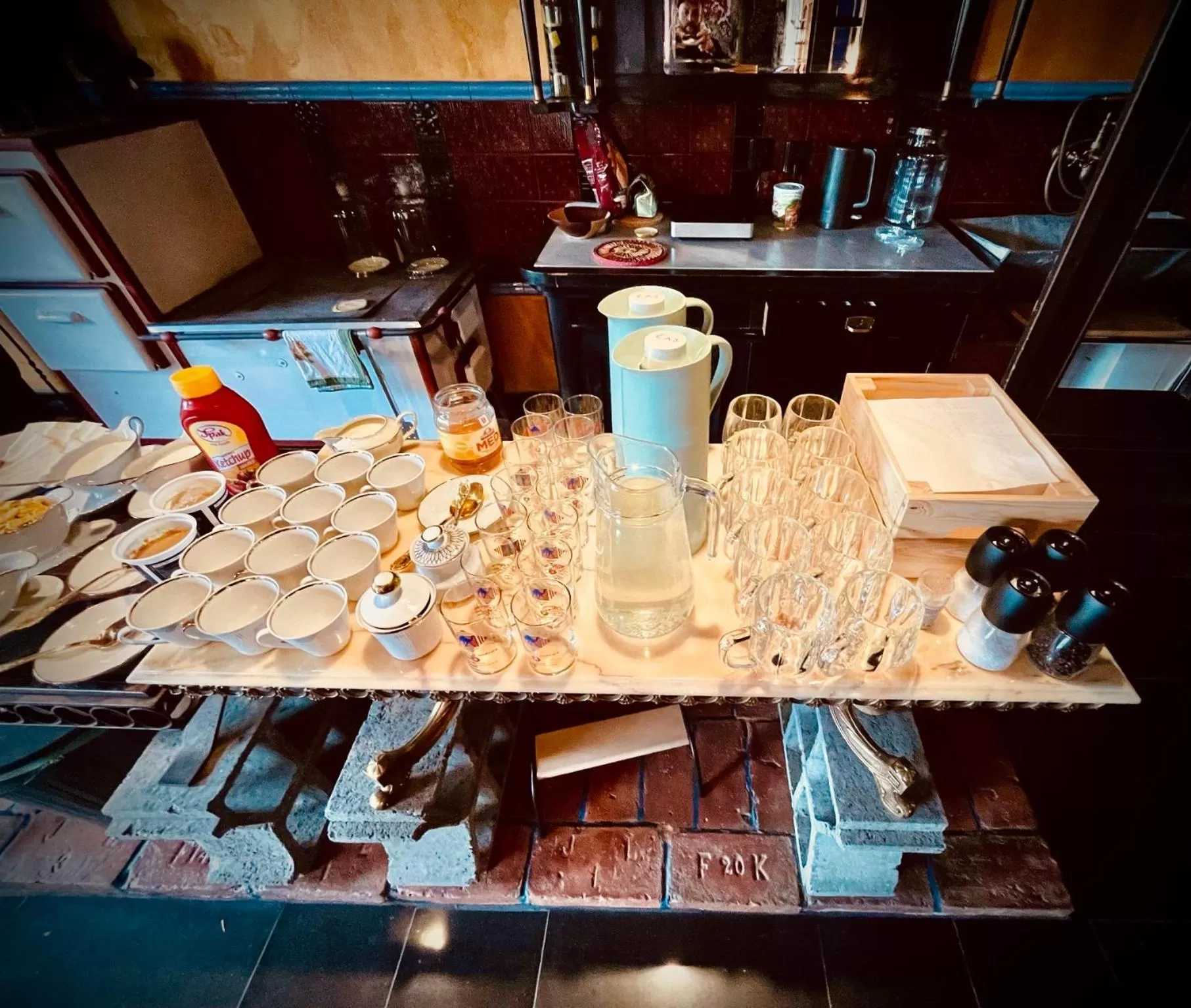 HARABURDI® Recyclart Hotel