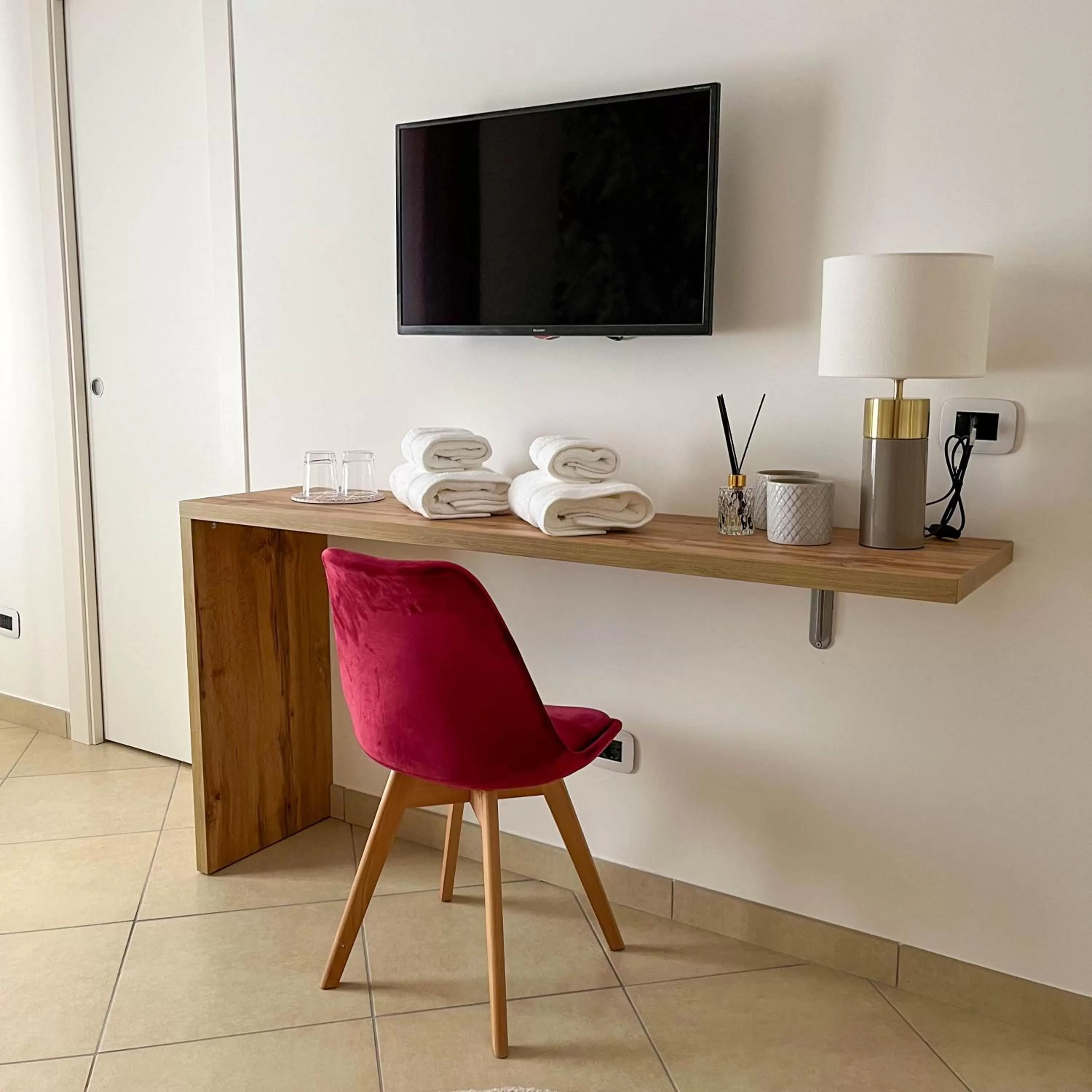 View (from property/room), TV/Entertainment Center in Halicyae Bed and Breakfast