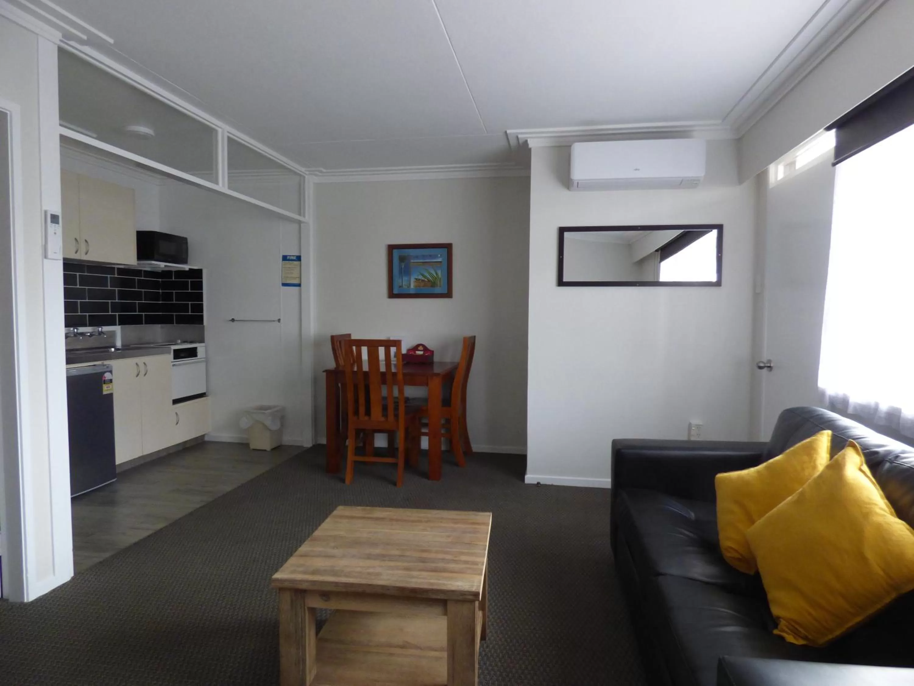 Living room in Sahara Motels