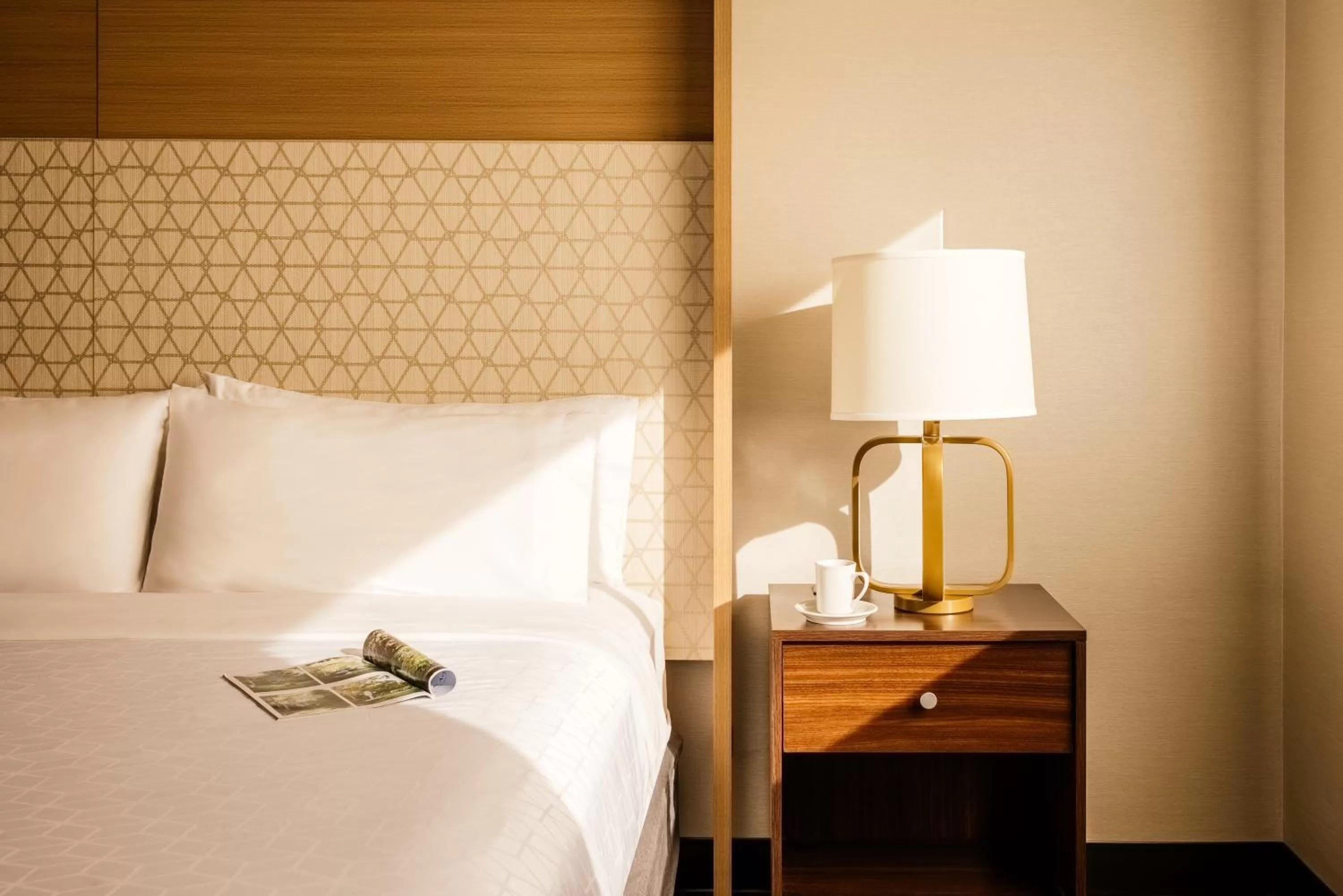 Bed in Holiday Inn Santa Ana-Orange County Airport by IHG