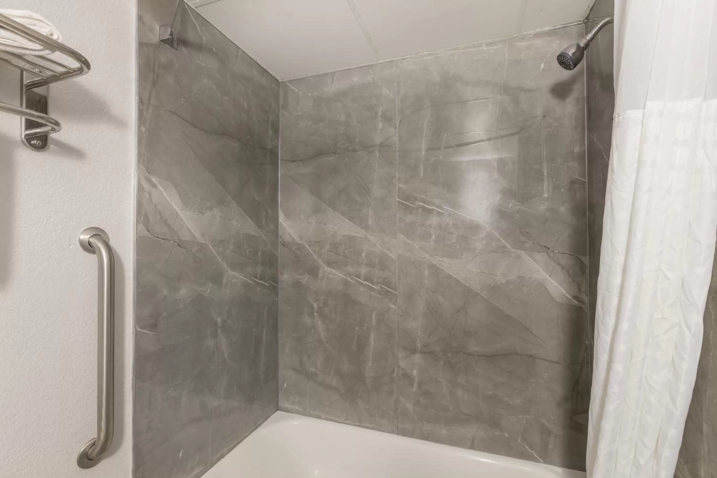 Bathroom in Quality Inn Newton at I-80