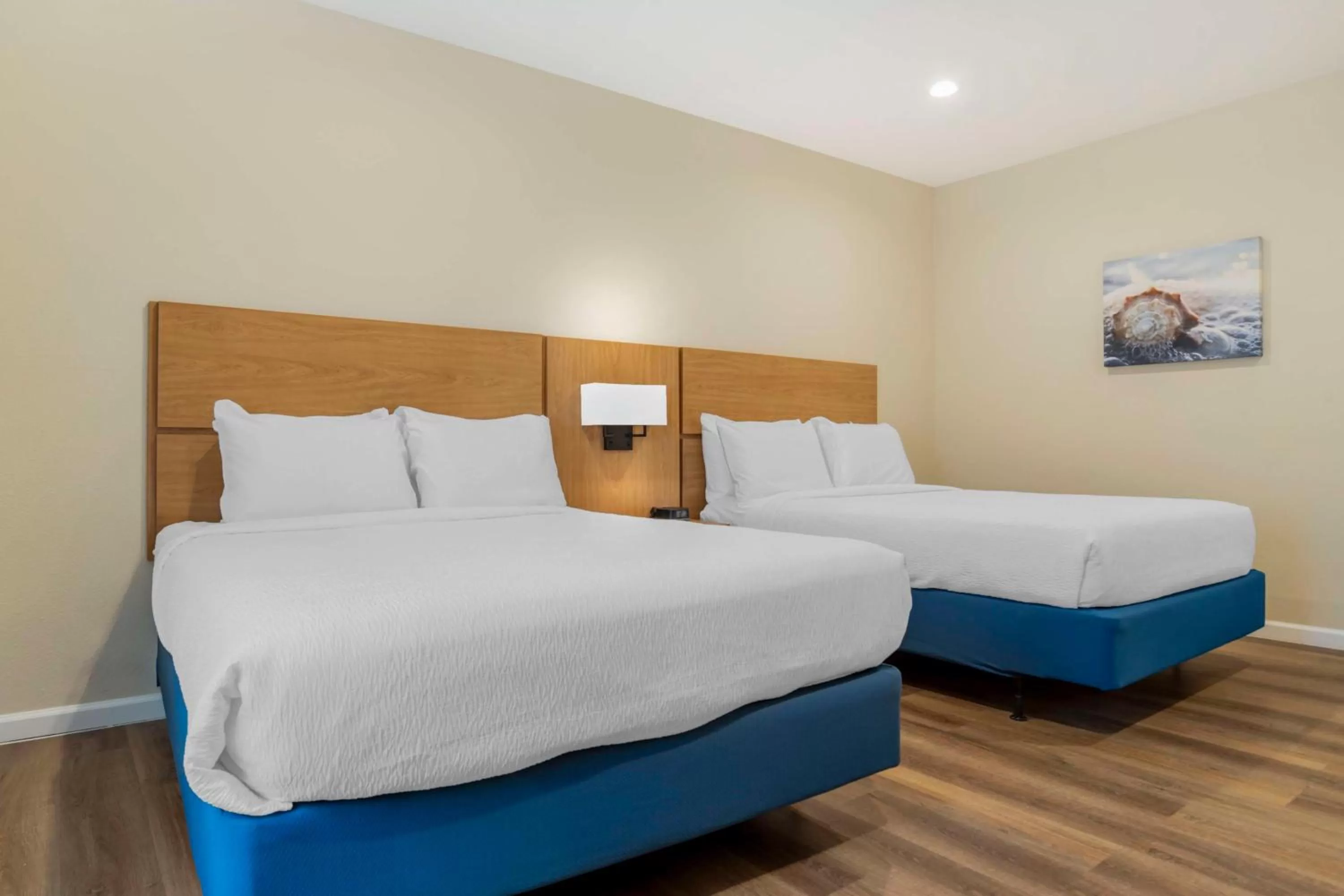 Photo of the whole room, Bed in Chateau Beachfront Hotel, a By the Sea Resort