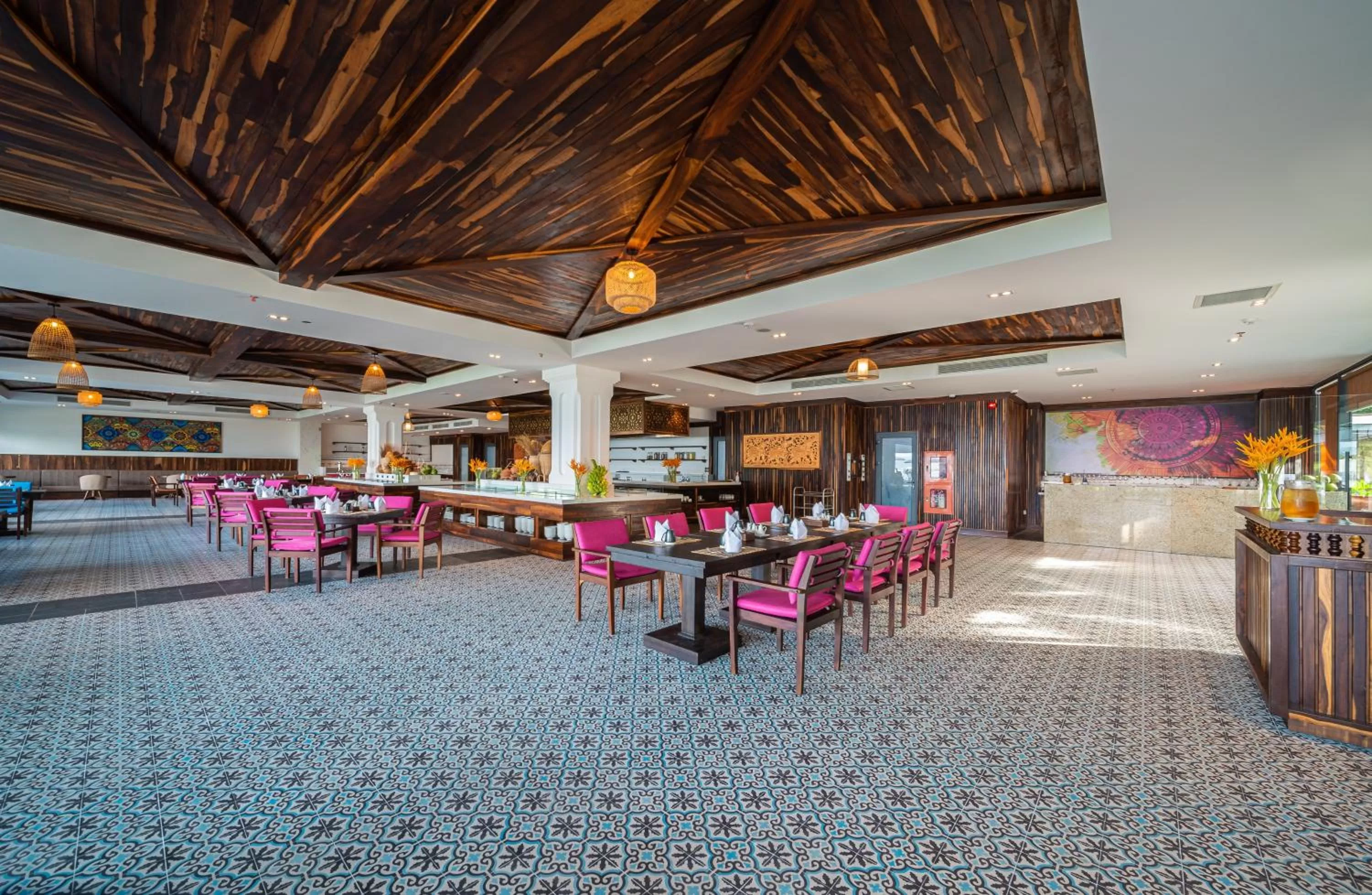 Restaurant/places to eat in Alibu Resort Nha Trang