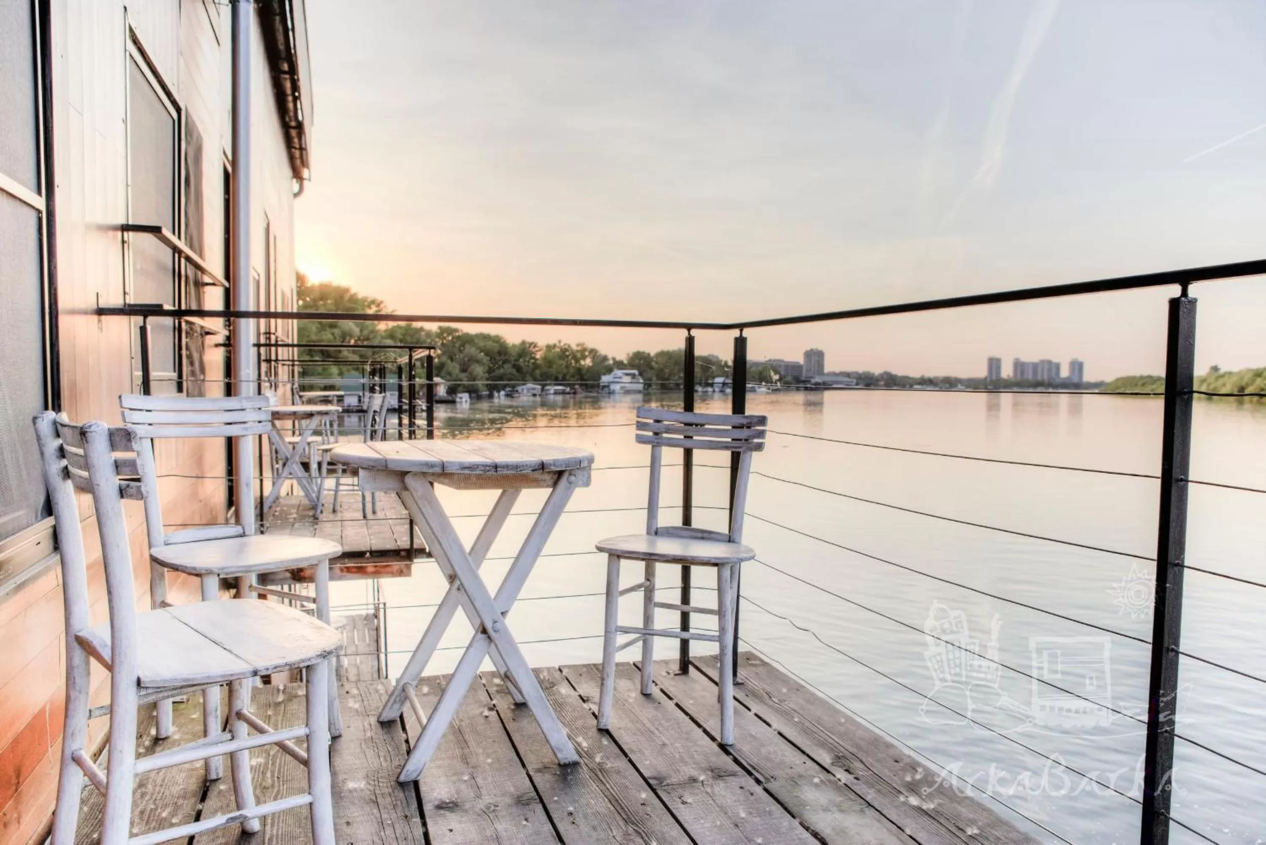 Spring in ArkaBarka 2- Floating Dream Rooms and Apartments