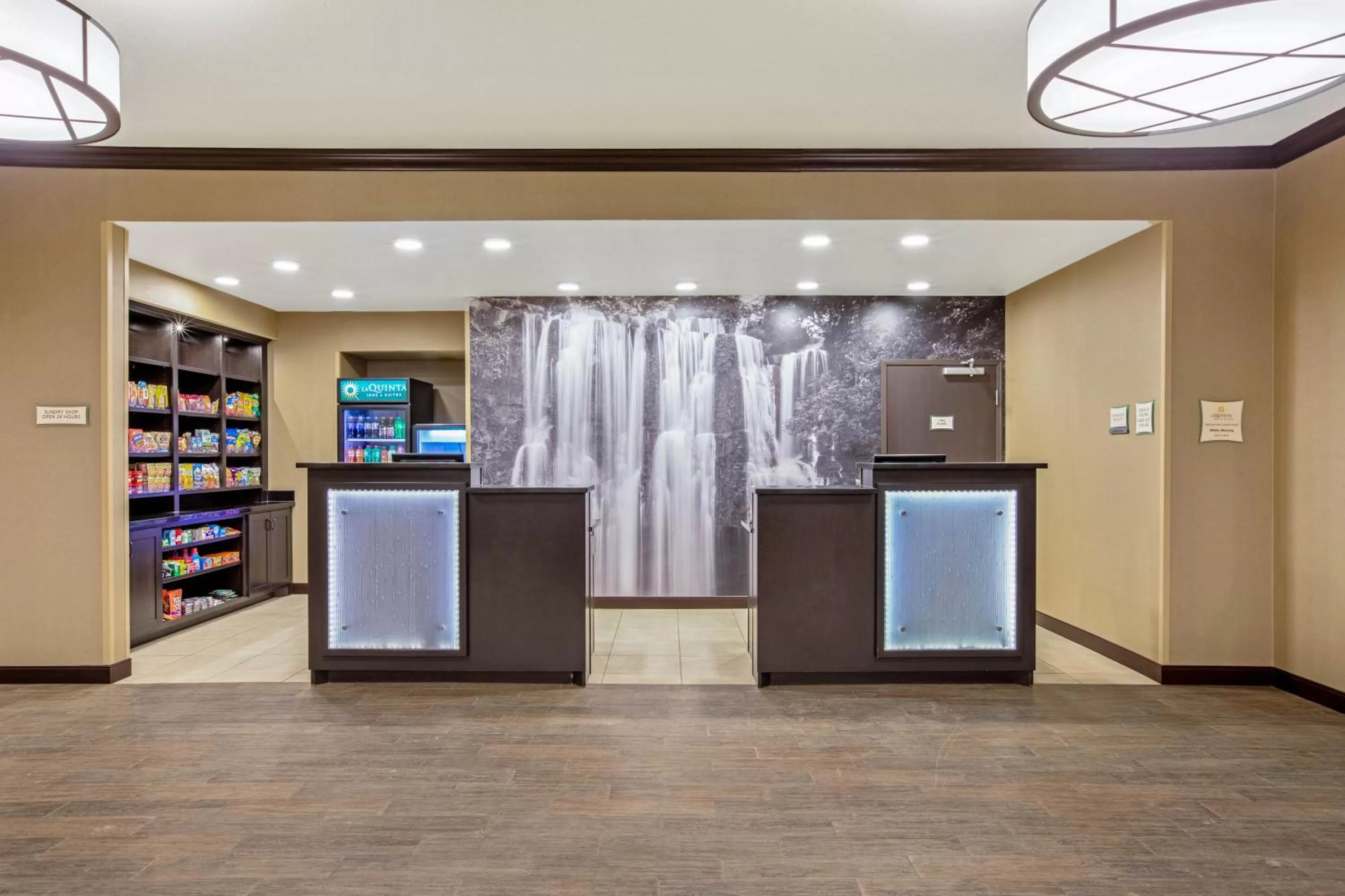 Lobby or reception in La Quinta by Wyndham Gillette