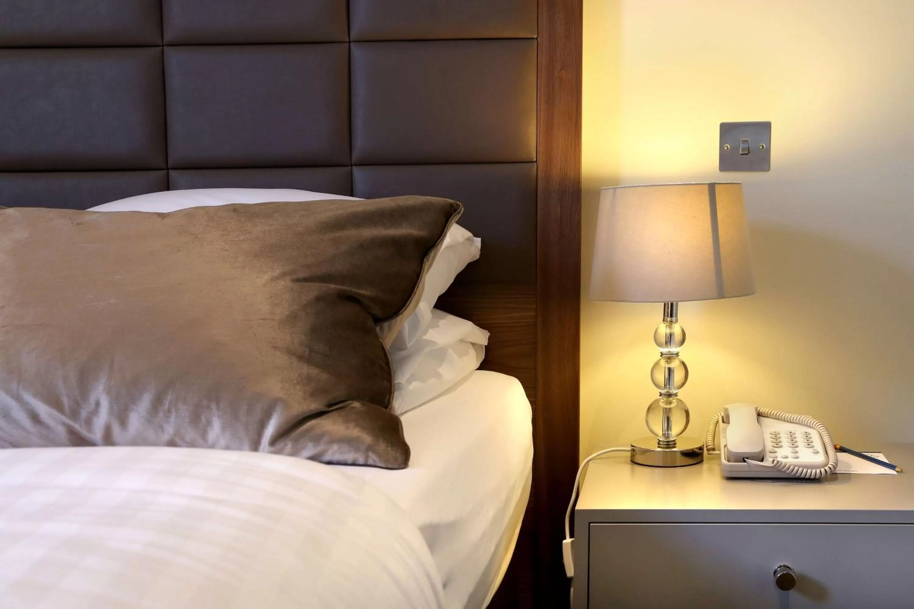 Photo of the whole room, Bed in Best Western Red Lion Hotel