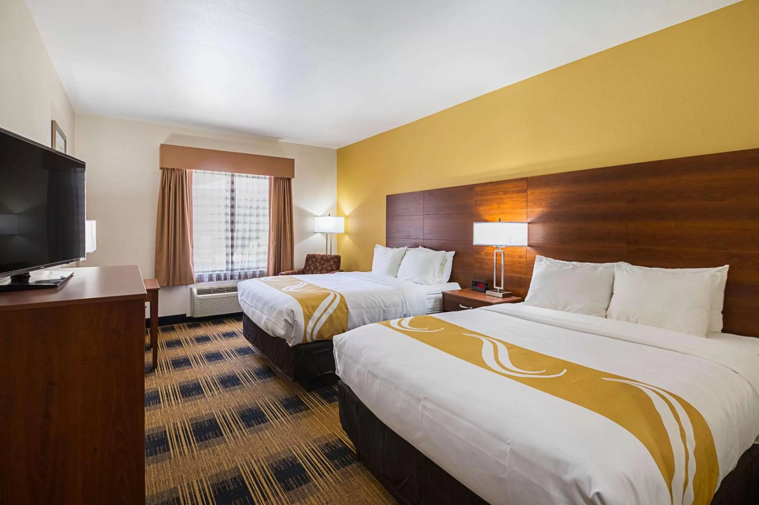Photo of the whole room, Bed in Quality Inn & Suites Lampasas
