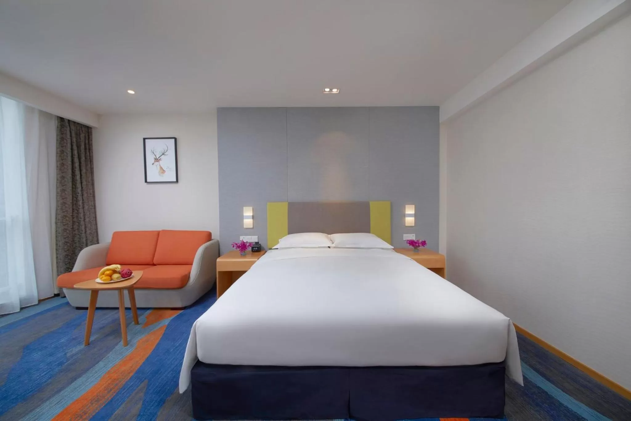 Photo of the whole room, Bed in Holiday Inn Express Zhengzhou Zhengdong by IHG