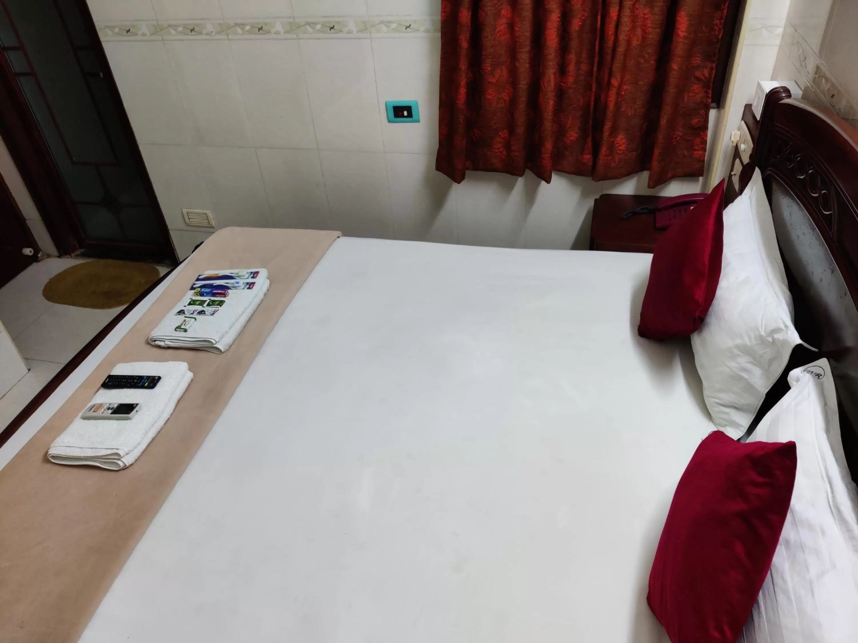 Bed in Grand View Residency Chennai