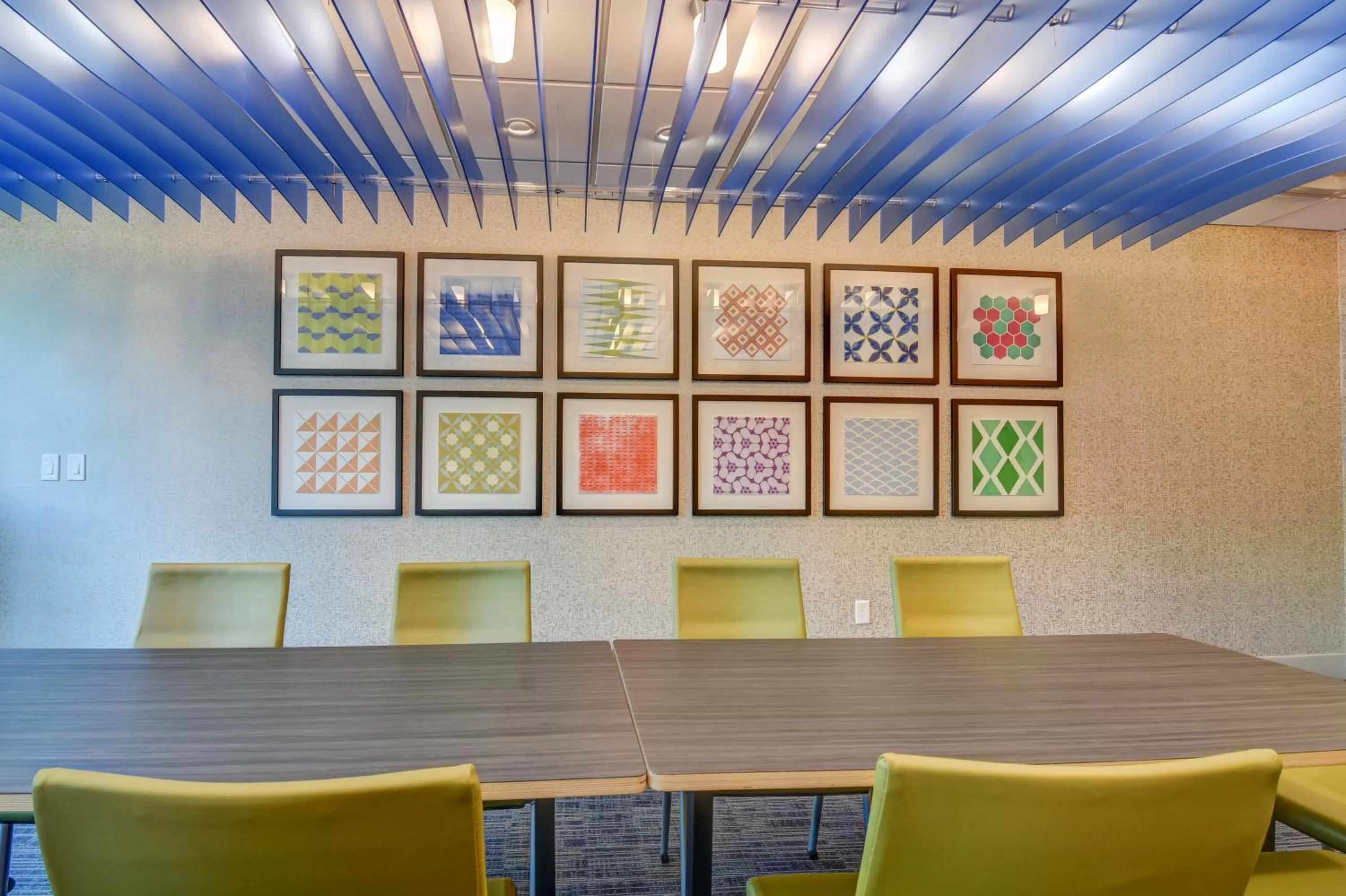 Meeting/conference room in Holiday Inn Express - Fort Walton Beach Central by IHG