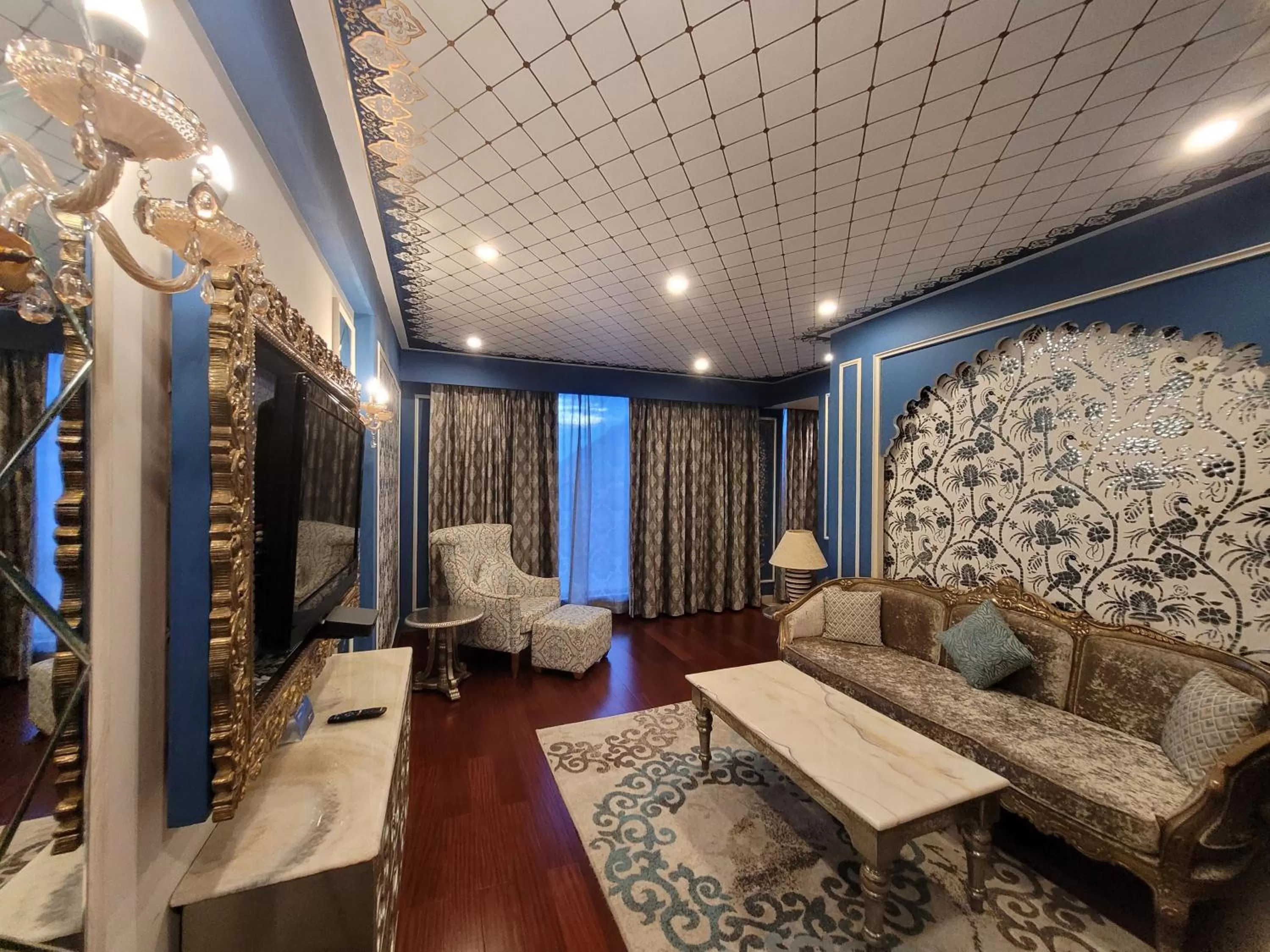 Living room in Radisson Blu Udaipur Palace Resort & Spa