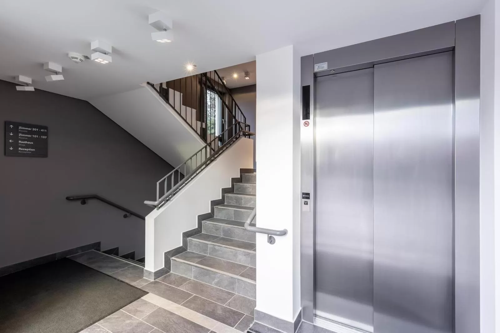elevator in Serways Hotel Hösel